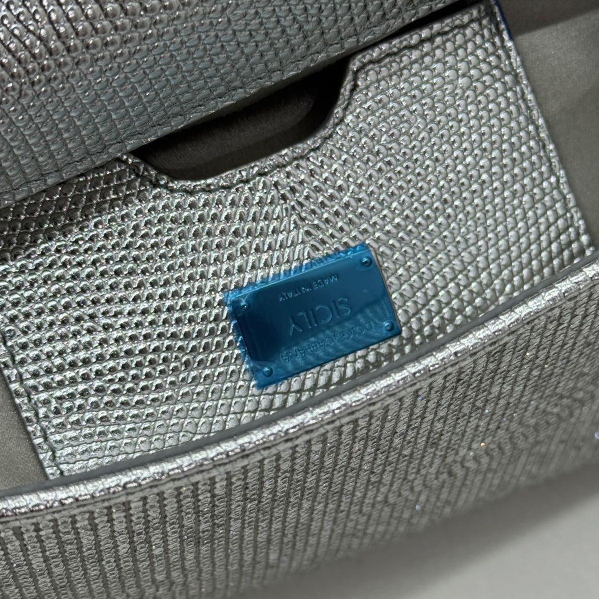 Borsa a mano Sicily piccola in raso con strass