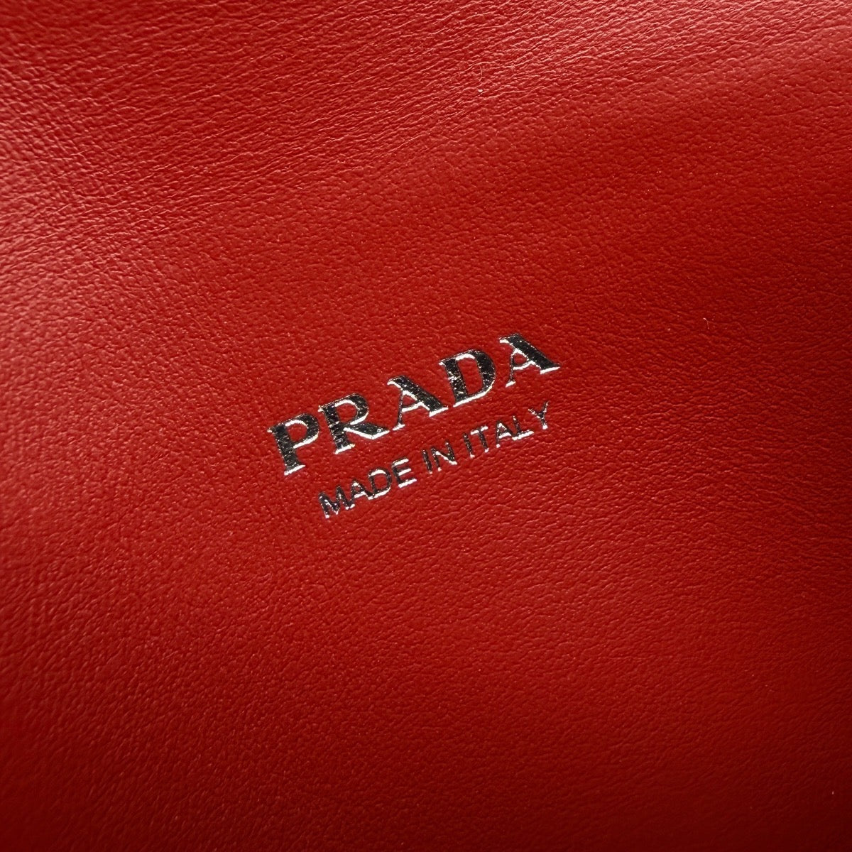 Prada portafoglio con porta carte