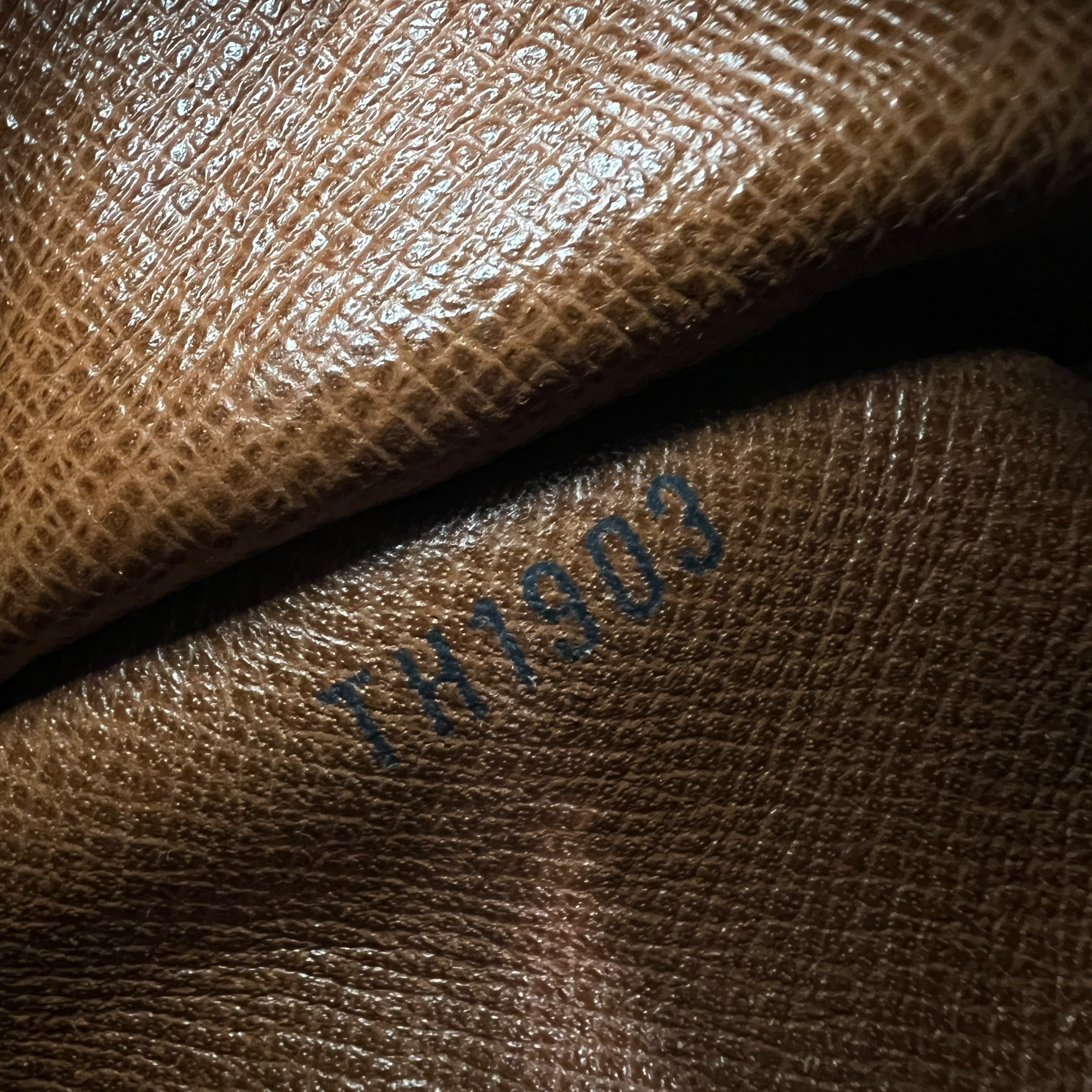 Nil vintage Monogram