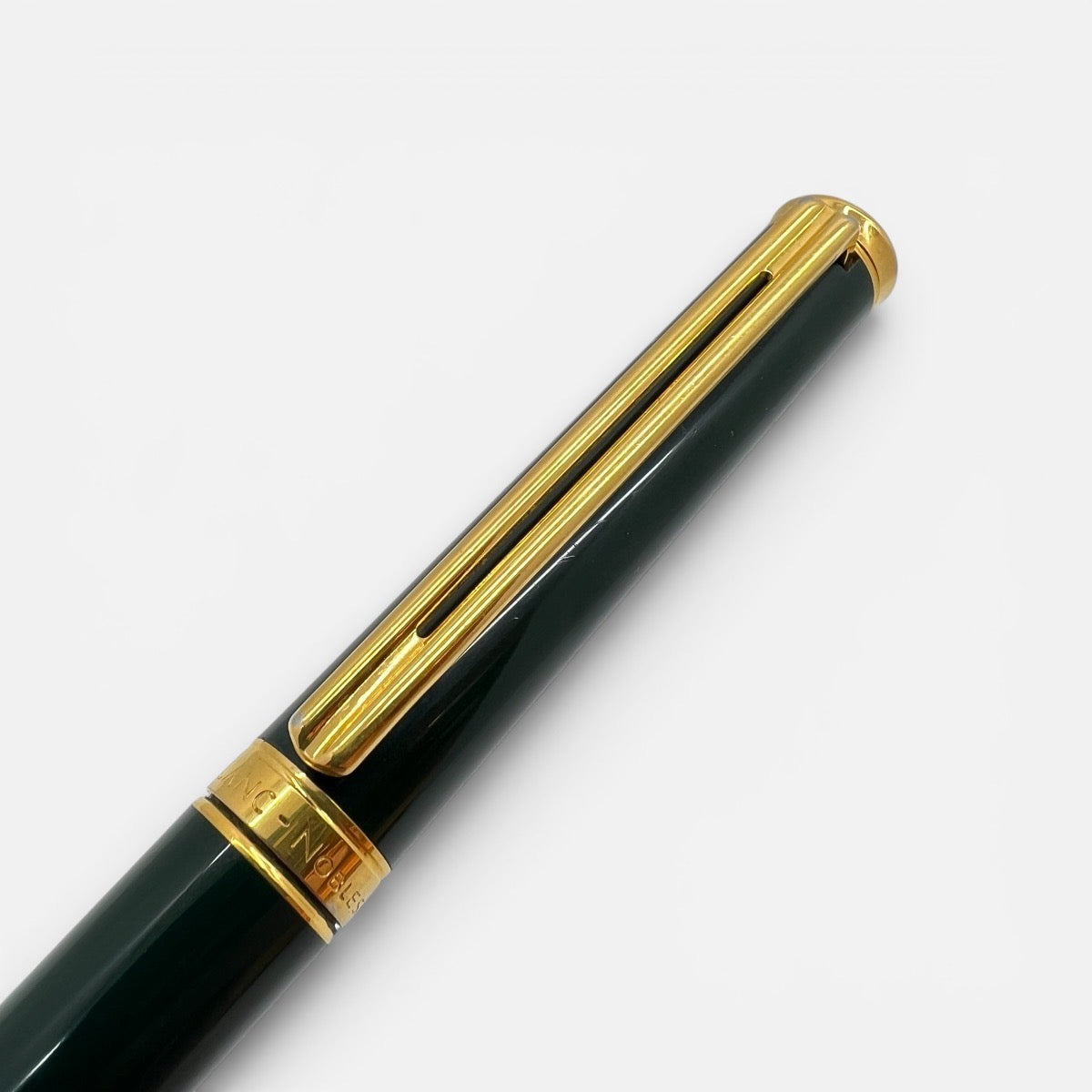 Noblesse Oblige Sfera Verde