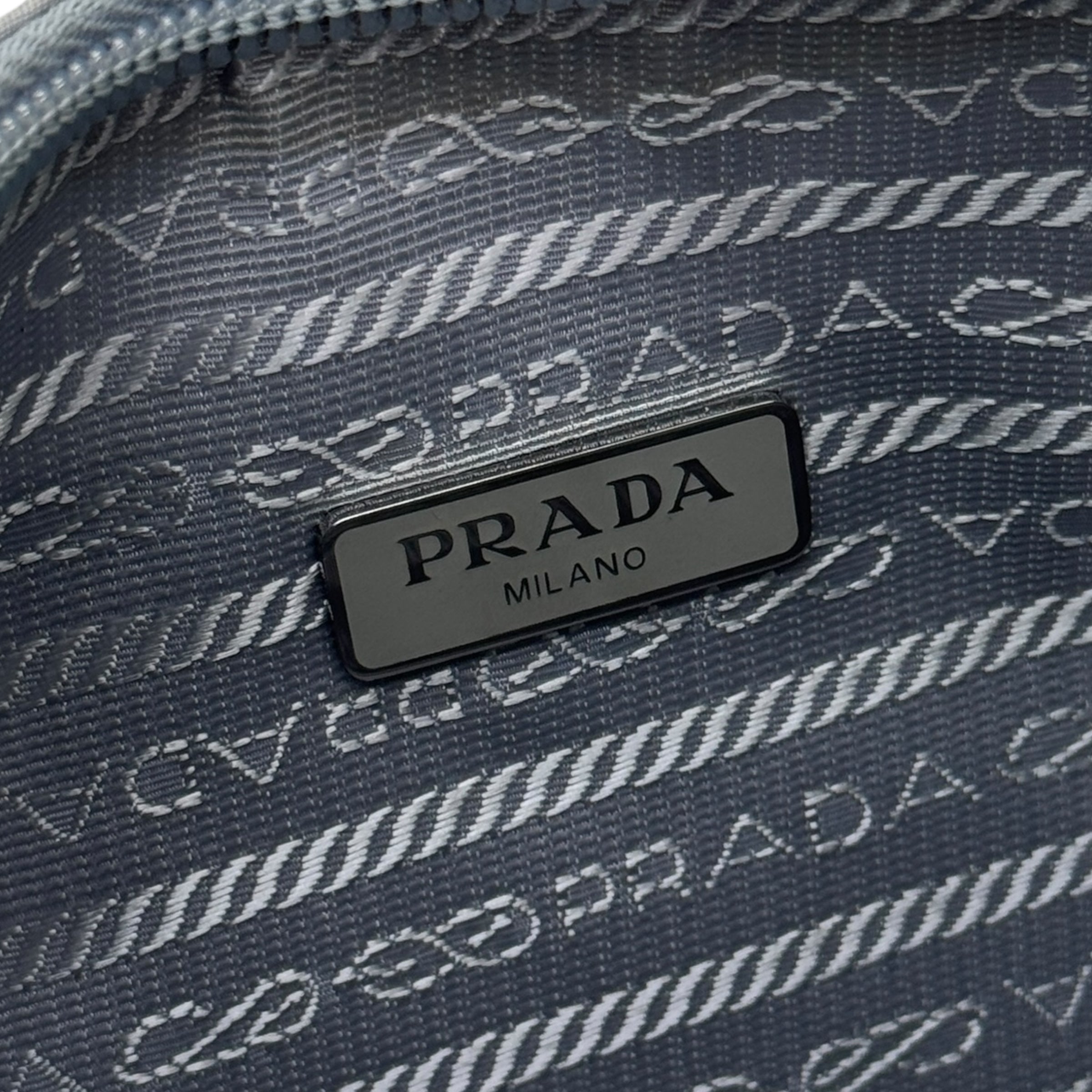 Mini borsa Prada Re-Edition 2000 in Re-Nylon