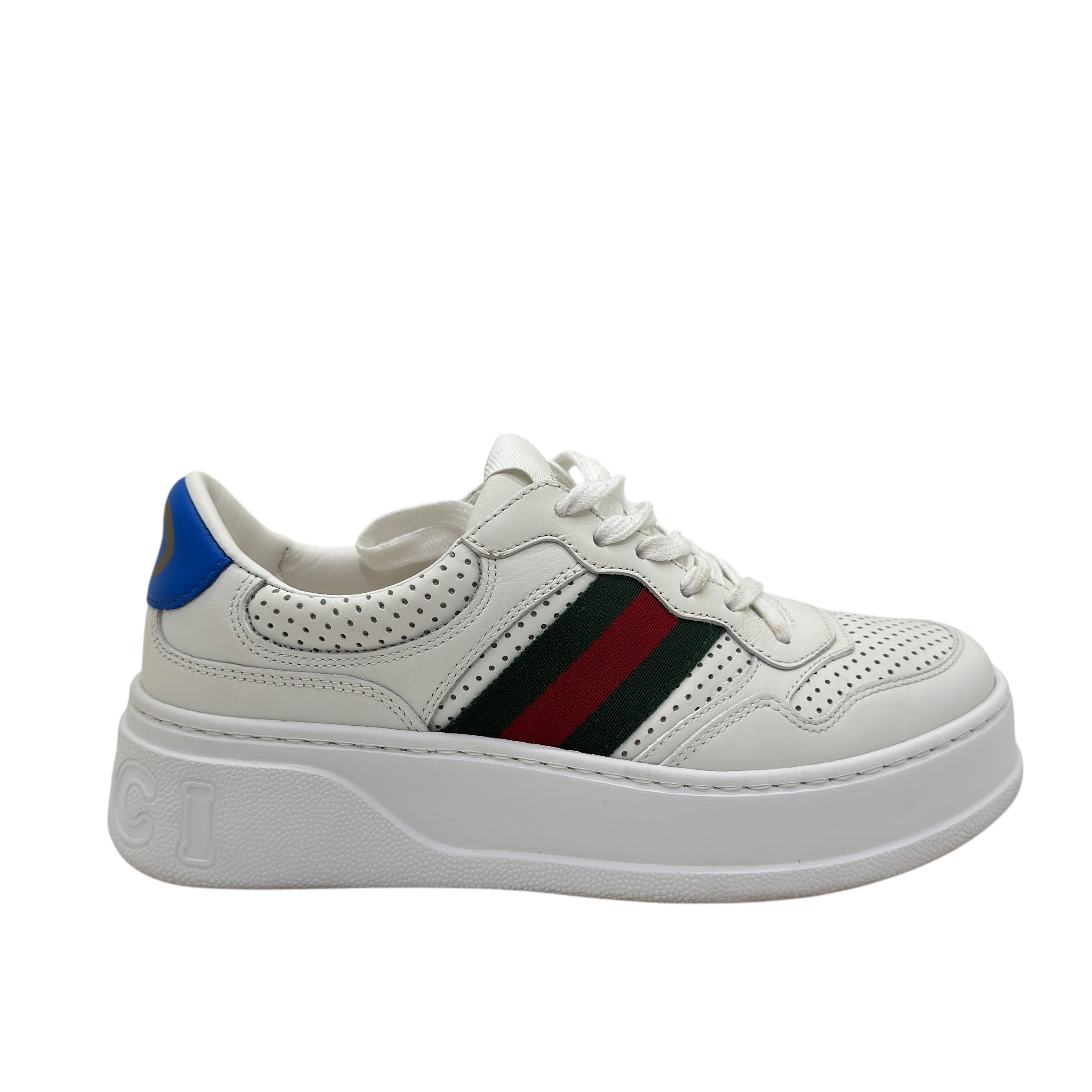 Sneakers con suola oversize taglia 36