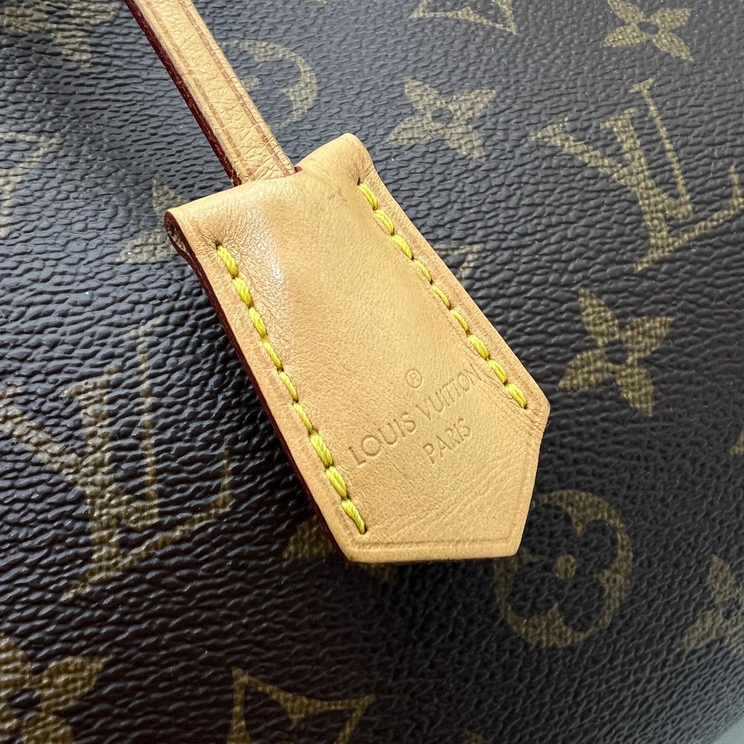 LOUIS VUITTON MONTAIGNE MM (senza tracolla)