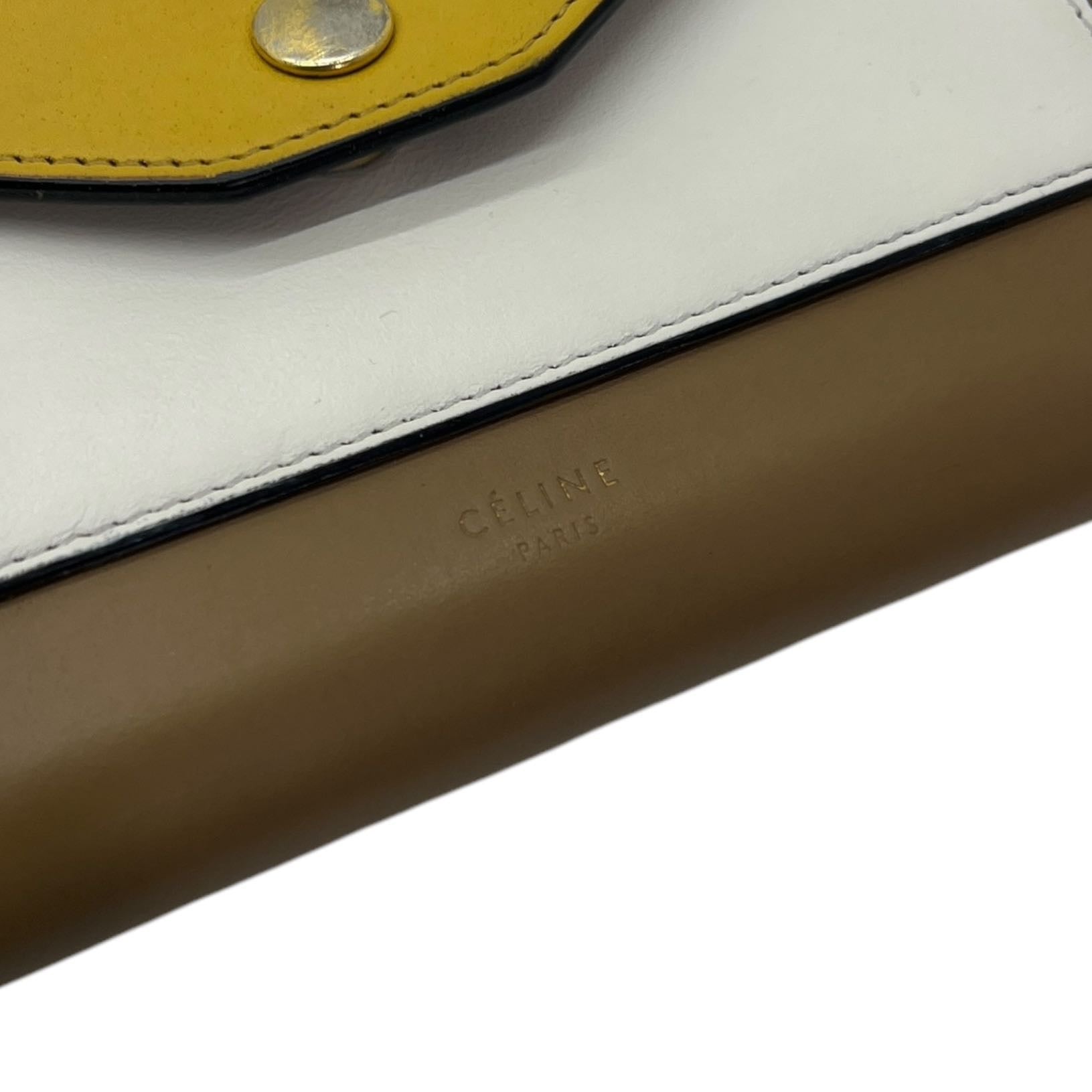 Portafoglio con catena in pelle