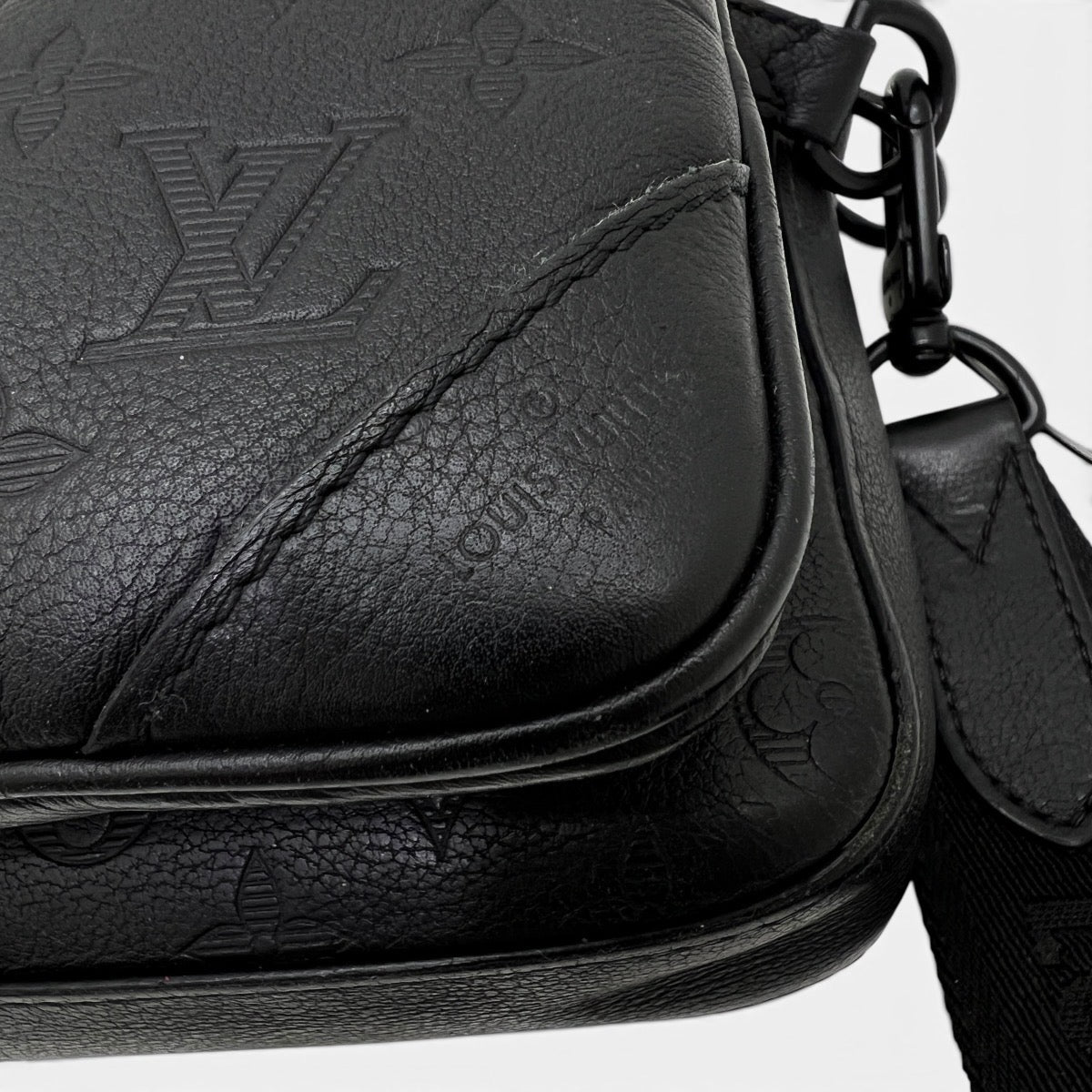 Messenger Trio Monogram Shadow