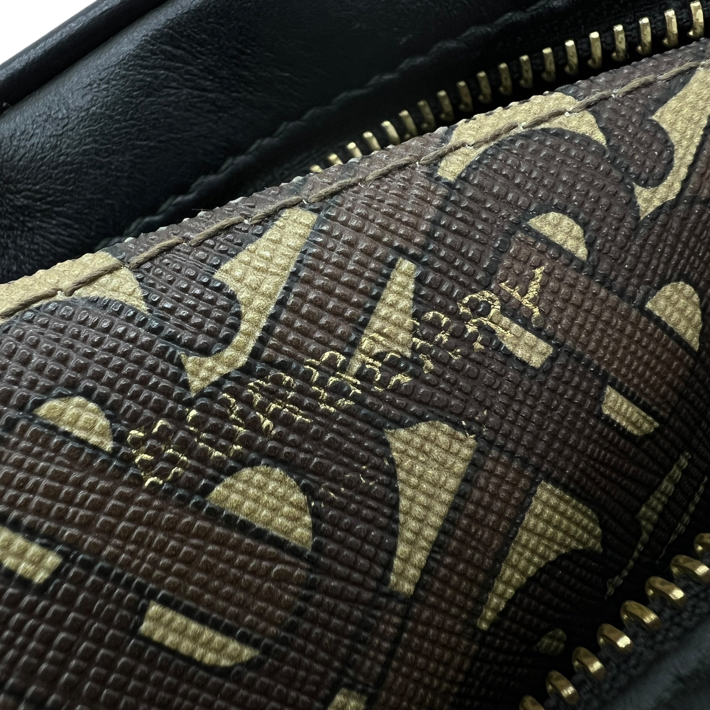 Burberry camera bag piccola con tracolla