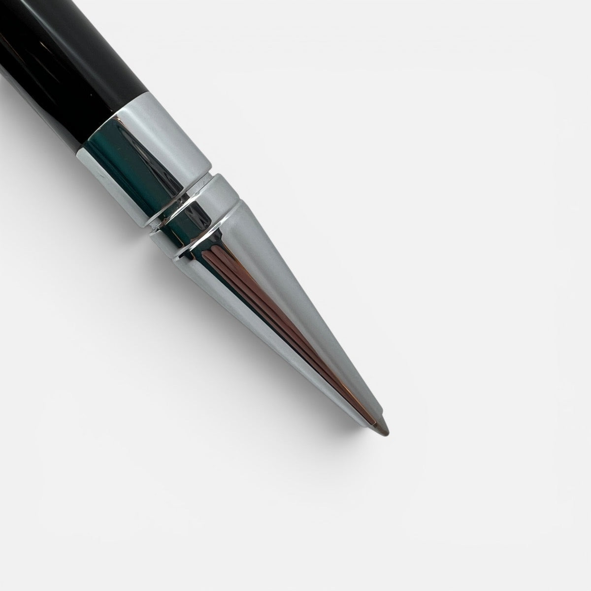 Initial penna a sfera