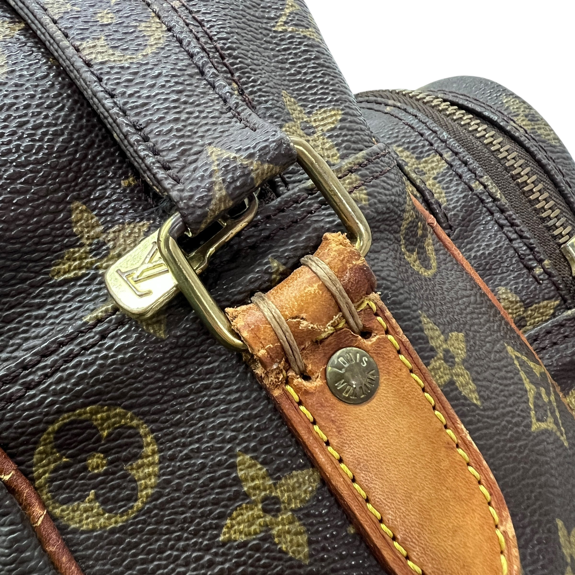 Nil vintage Monogram