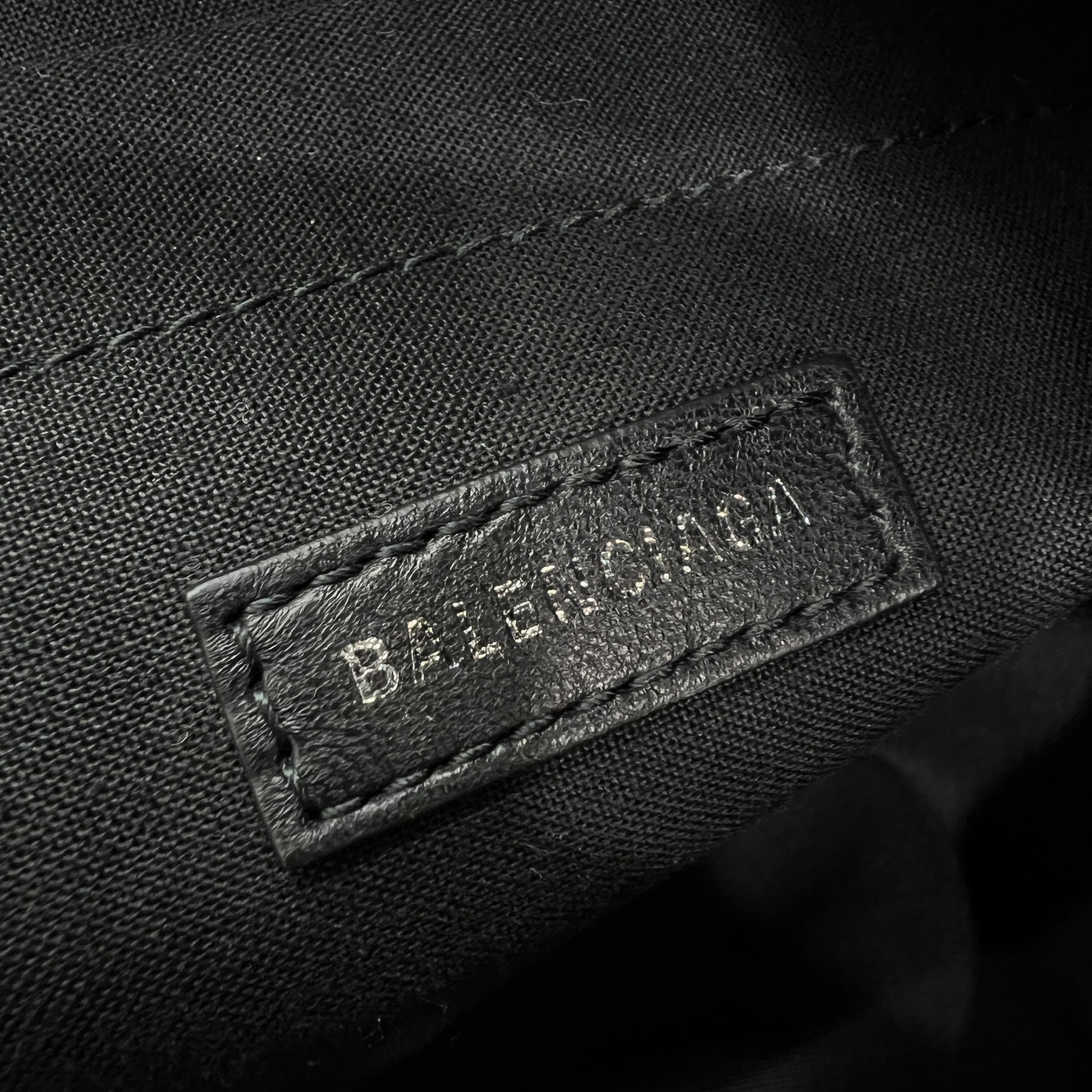 Monaco media in pelle di agnello