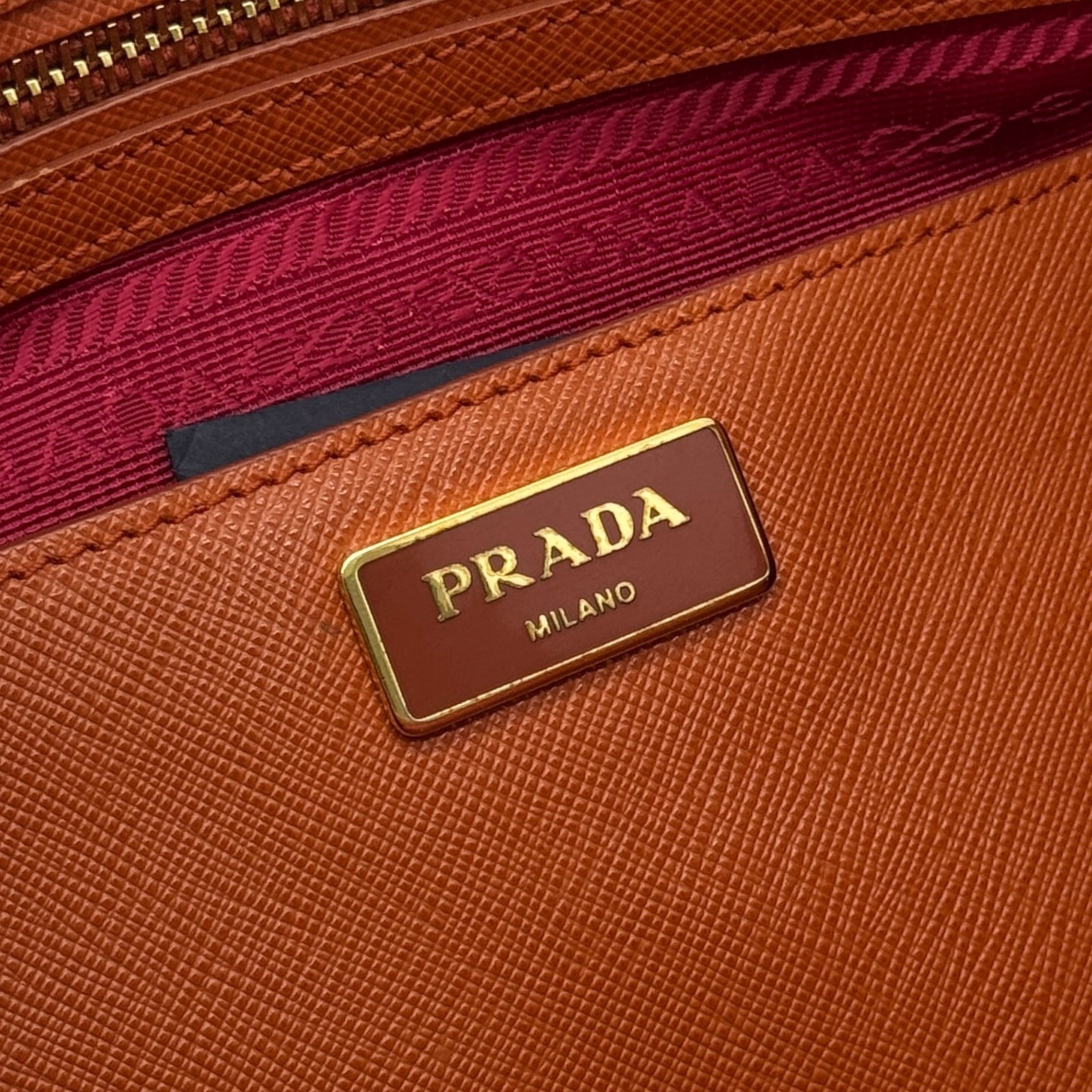 Galleria large in pelle Saffiano