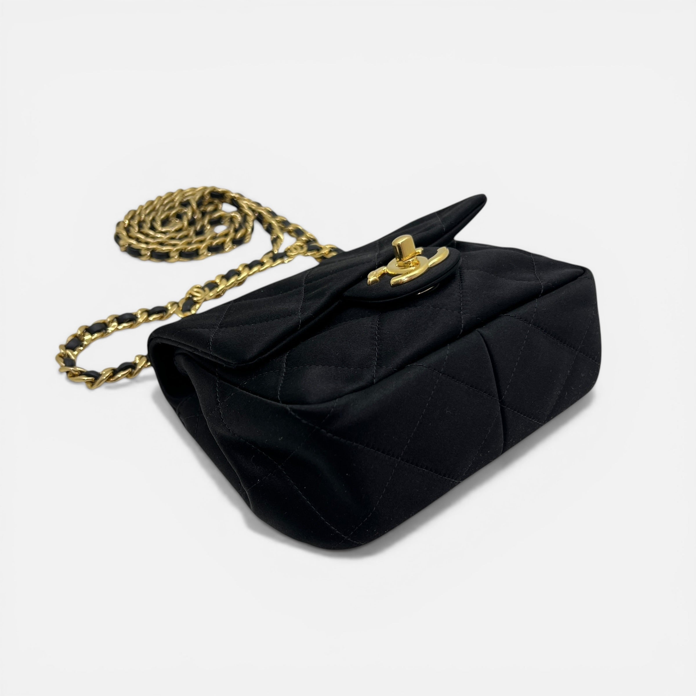 Borsa piccola in seta trapuntata