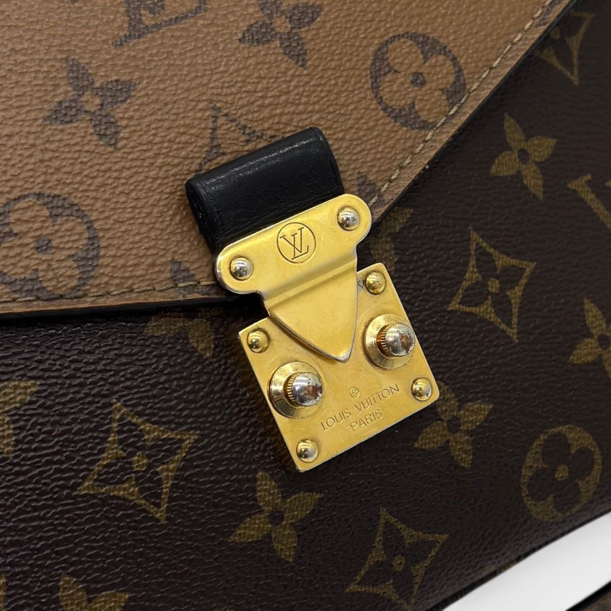 Pochette Métis Monogram Reverse