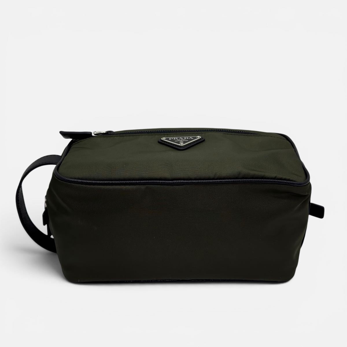 Pouch da viaggio in Re-Nylon e Saffiano