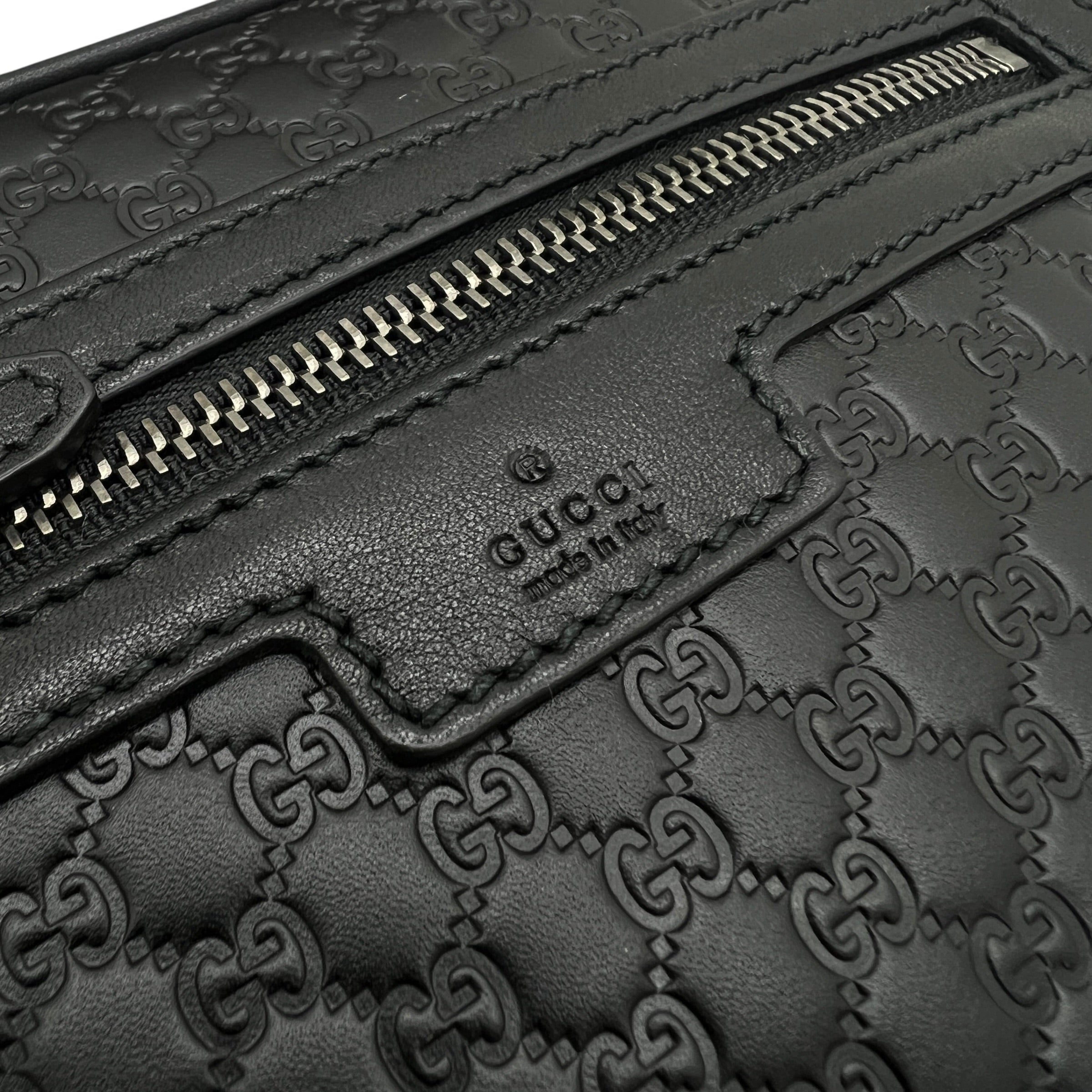 Beauty case in pelle GG Guccissima