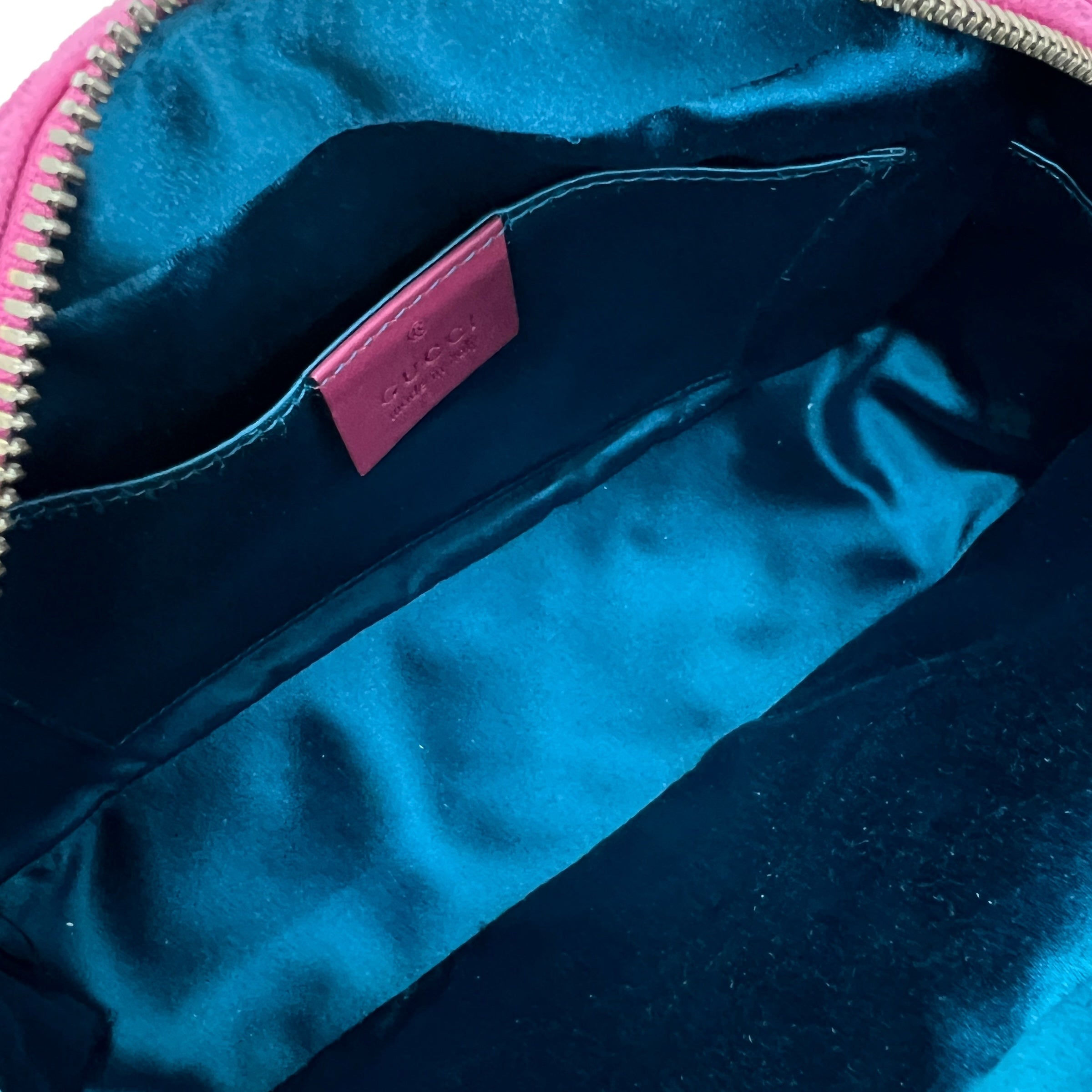 Camera bag GG Marmont in velluto misura piccola