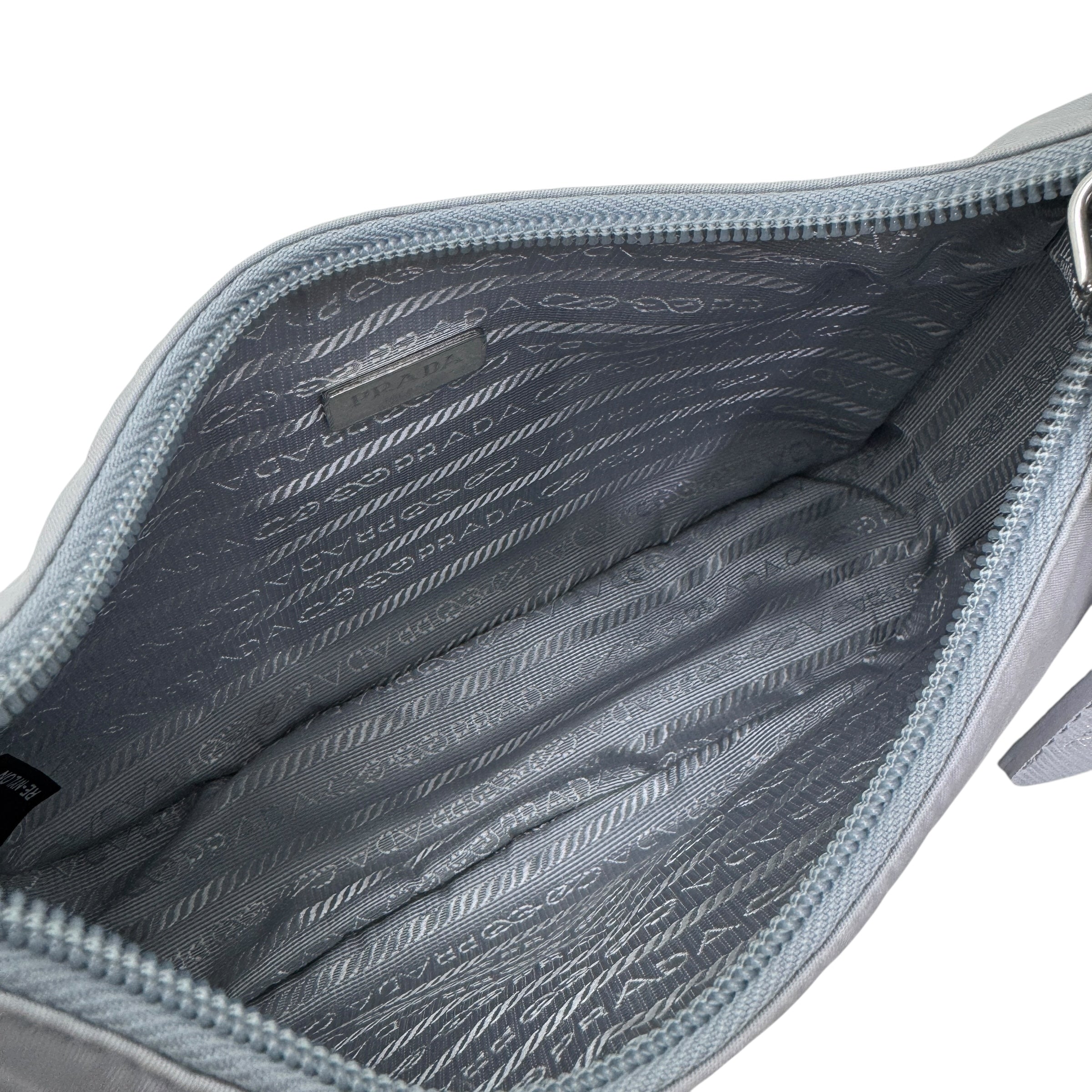 Mini borsa Prada Re-Edition 2000 in Re-Nylon