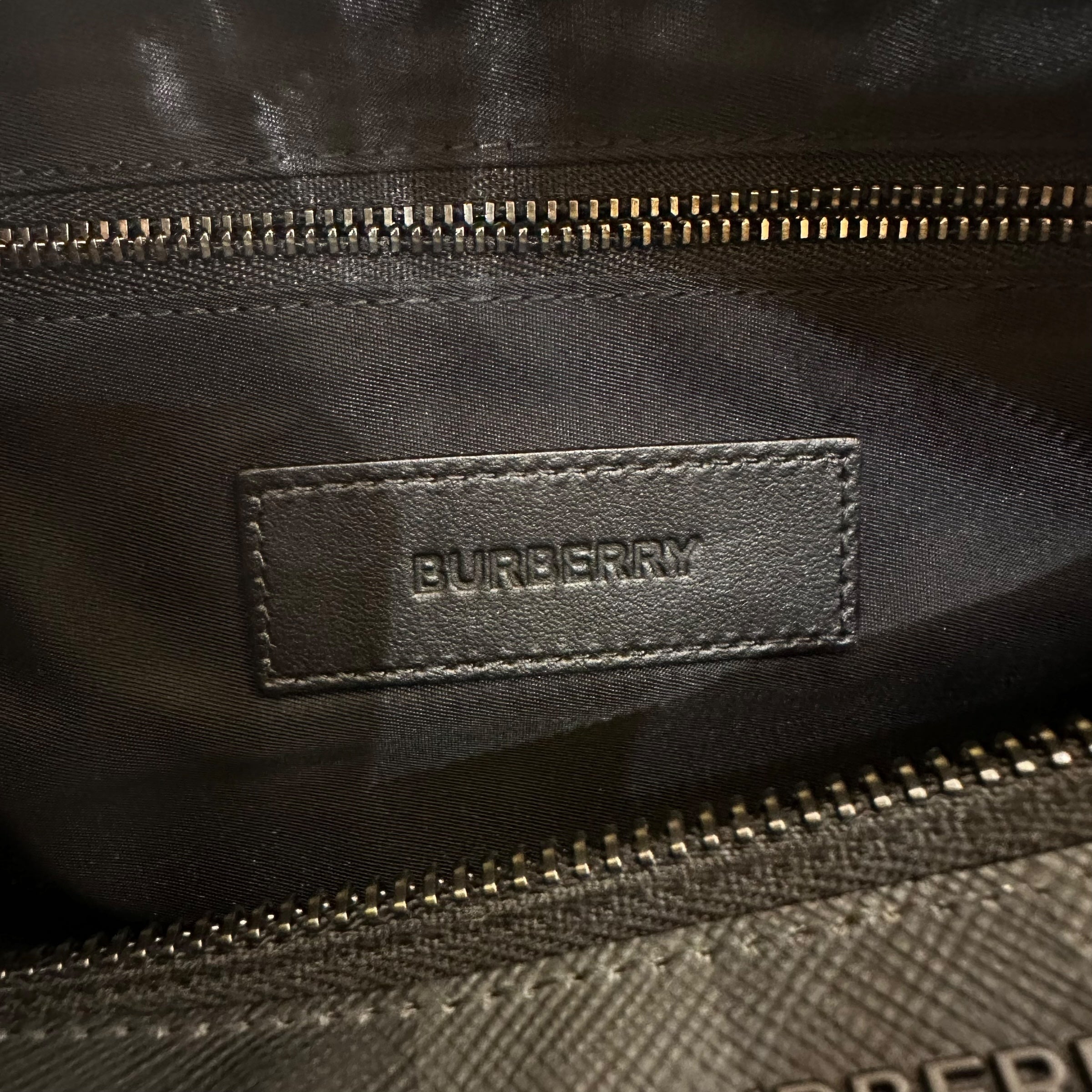 Trousse da viaggio in pelle e check