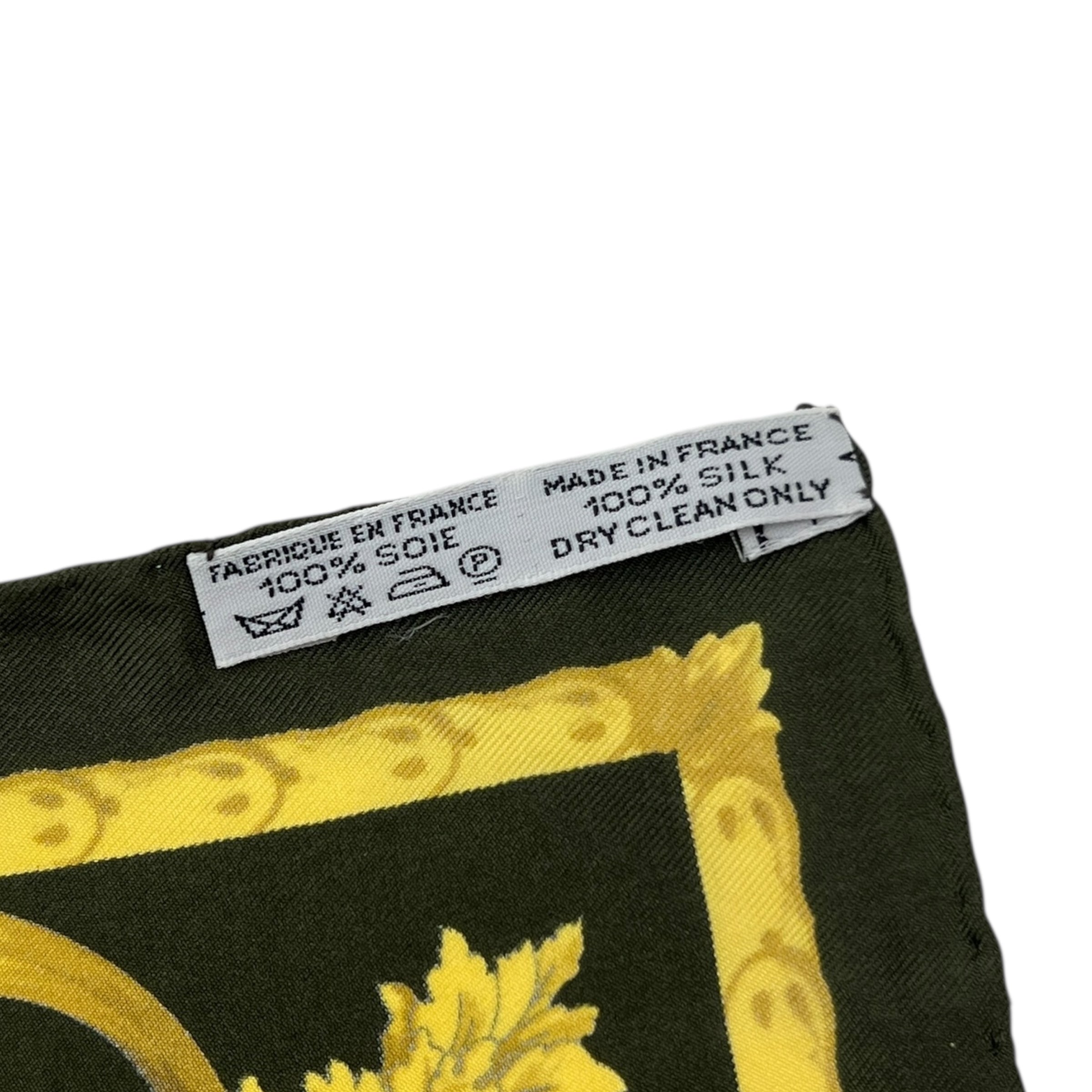 Foulard Carré 90 “Horloges Et Muses”