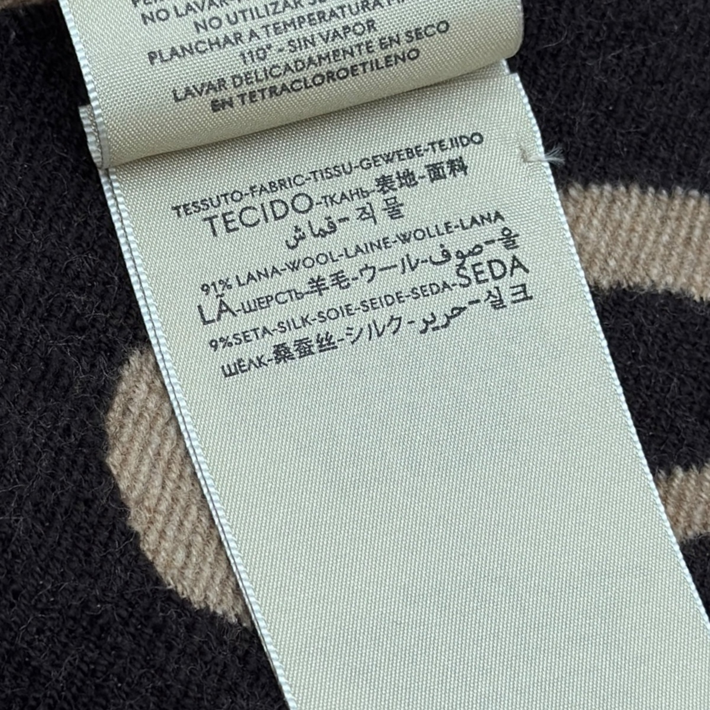 Sciarpa in lana e seta con motivo GG jacquard