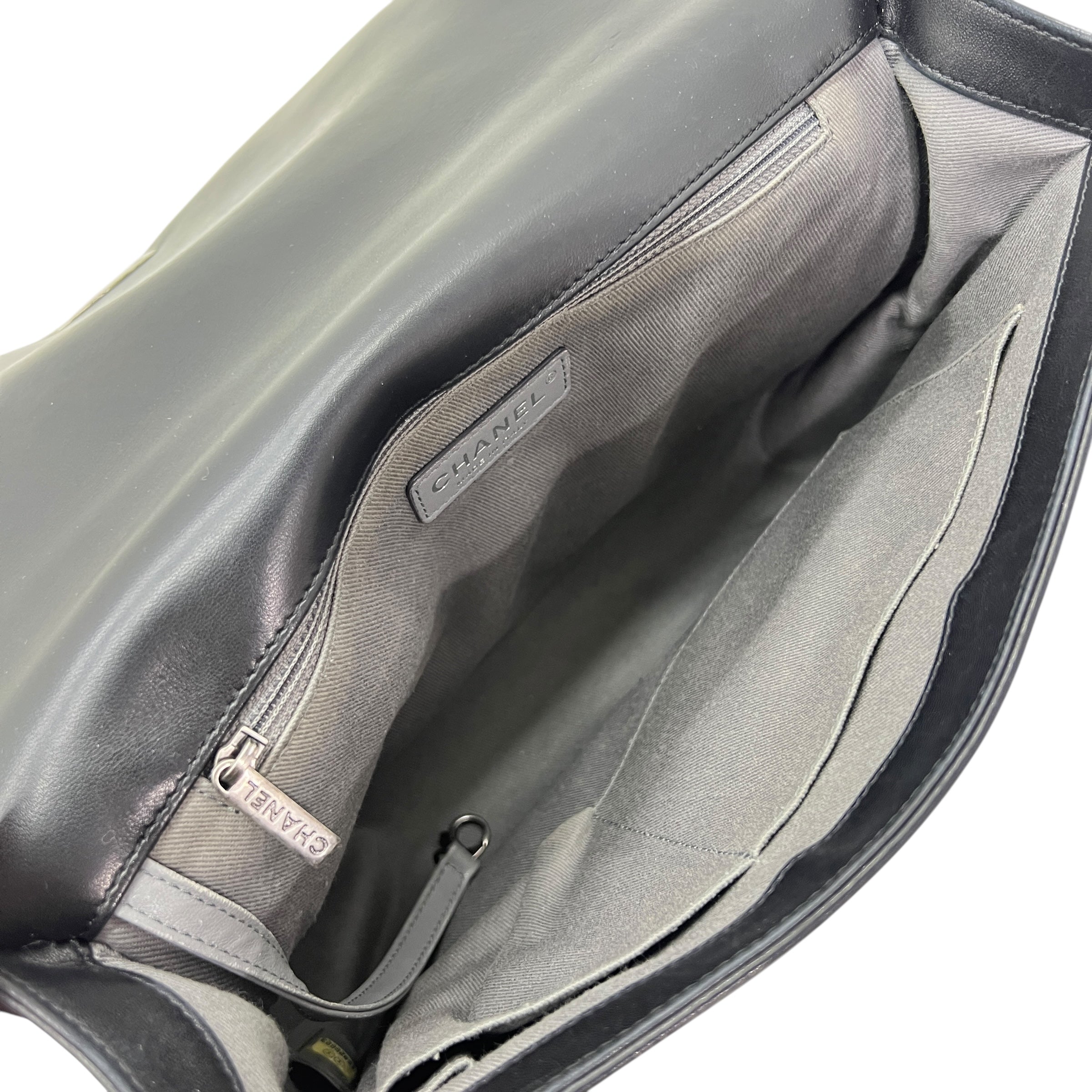 Boy Large in agnello