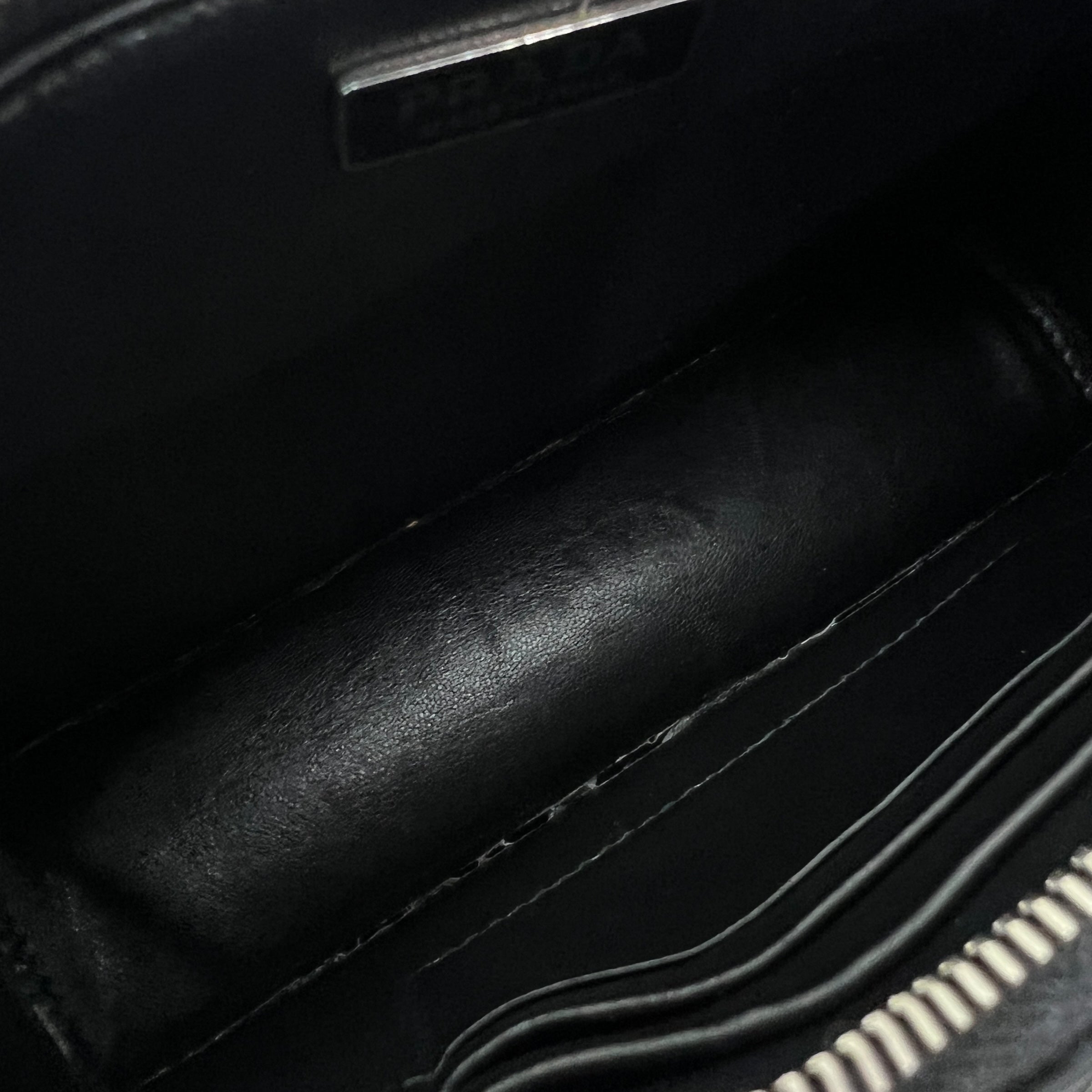Prada mini borsa in pelle spazzolata