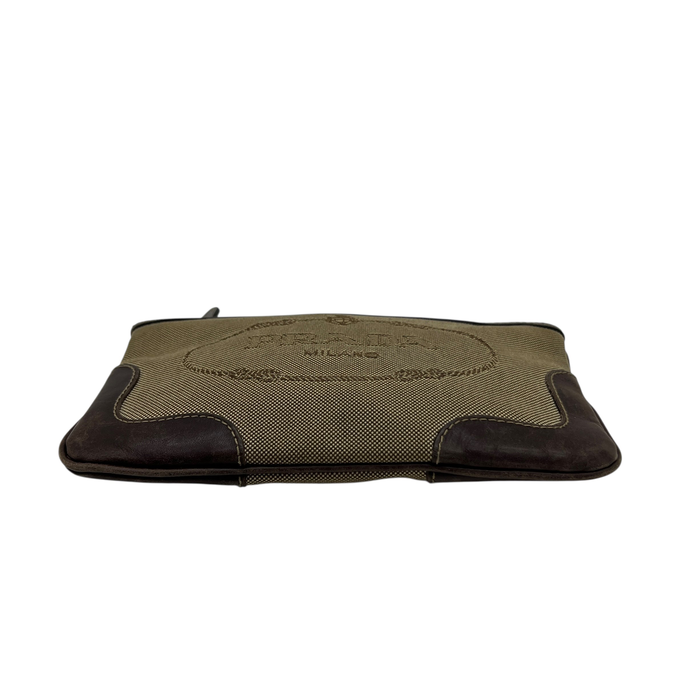 Pochette in tessuto e pelle