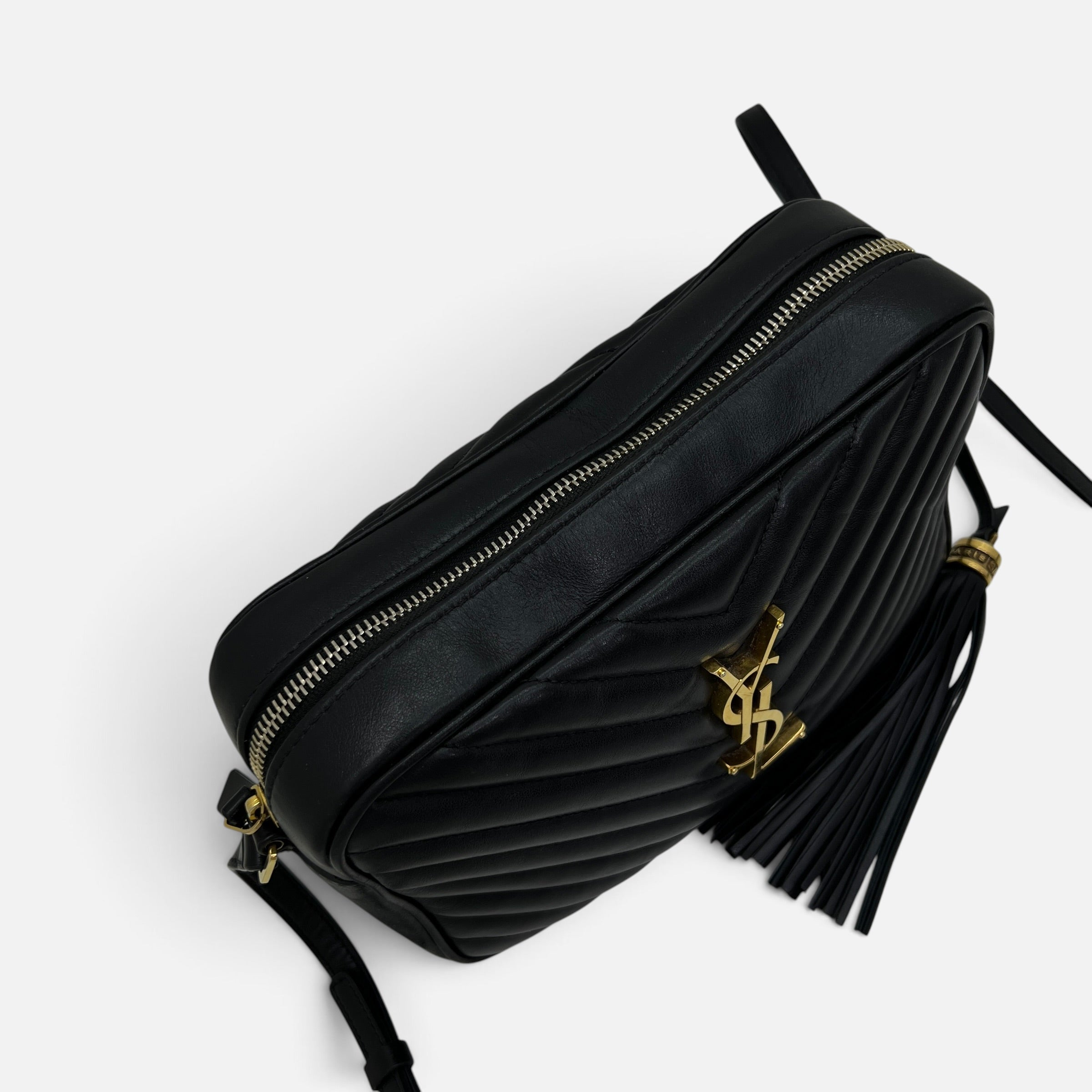 Camera bag Lou trapuntata a tracolla con nappina