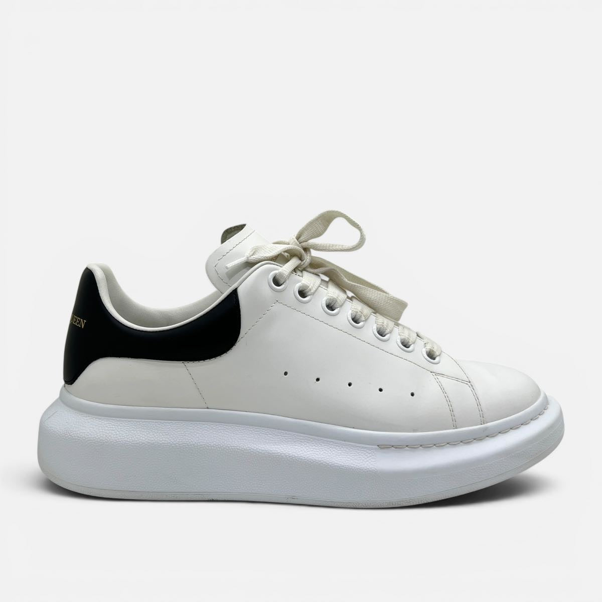 Sneaker Oversize taglia 41,5