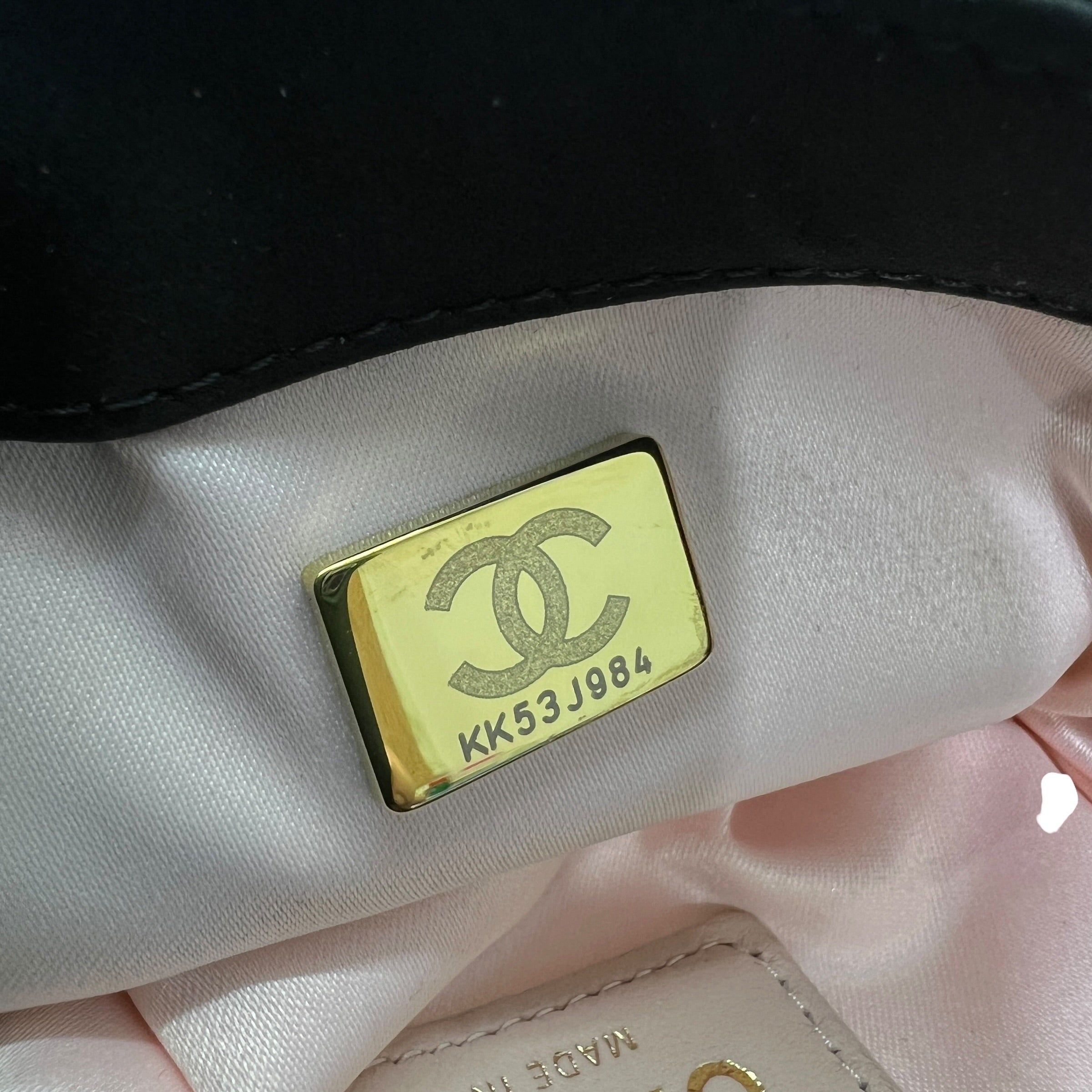 Borsa piccola in seta trapuntata