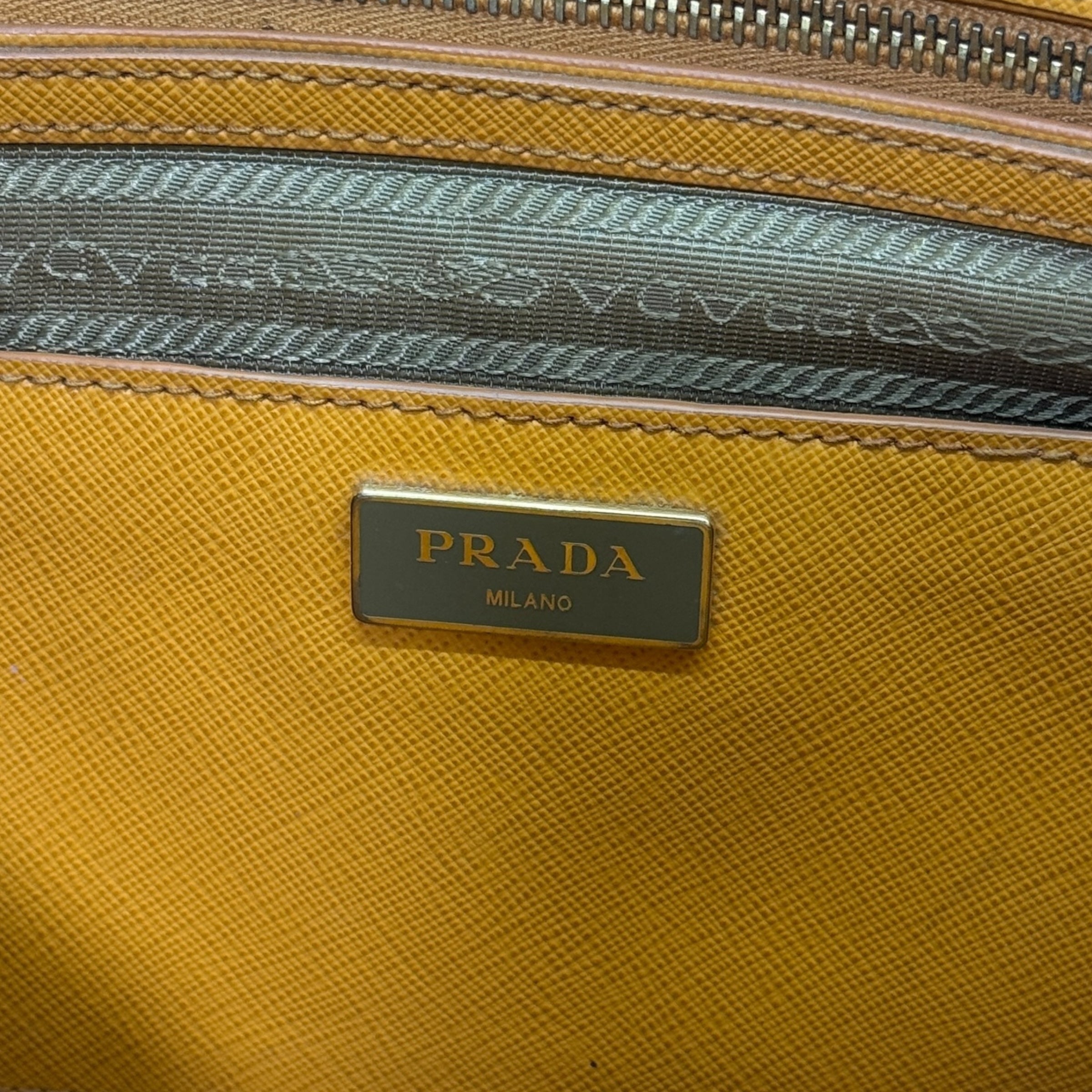 Galleria large in pelle Saffiano arancione