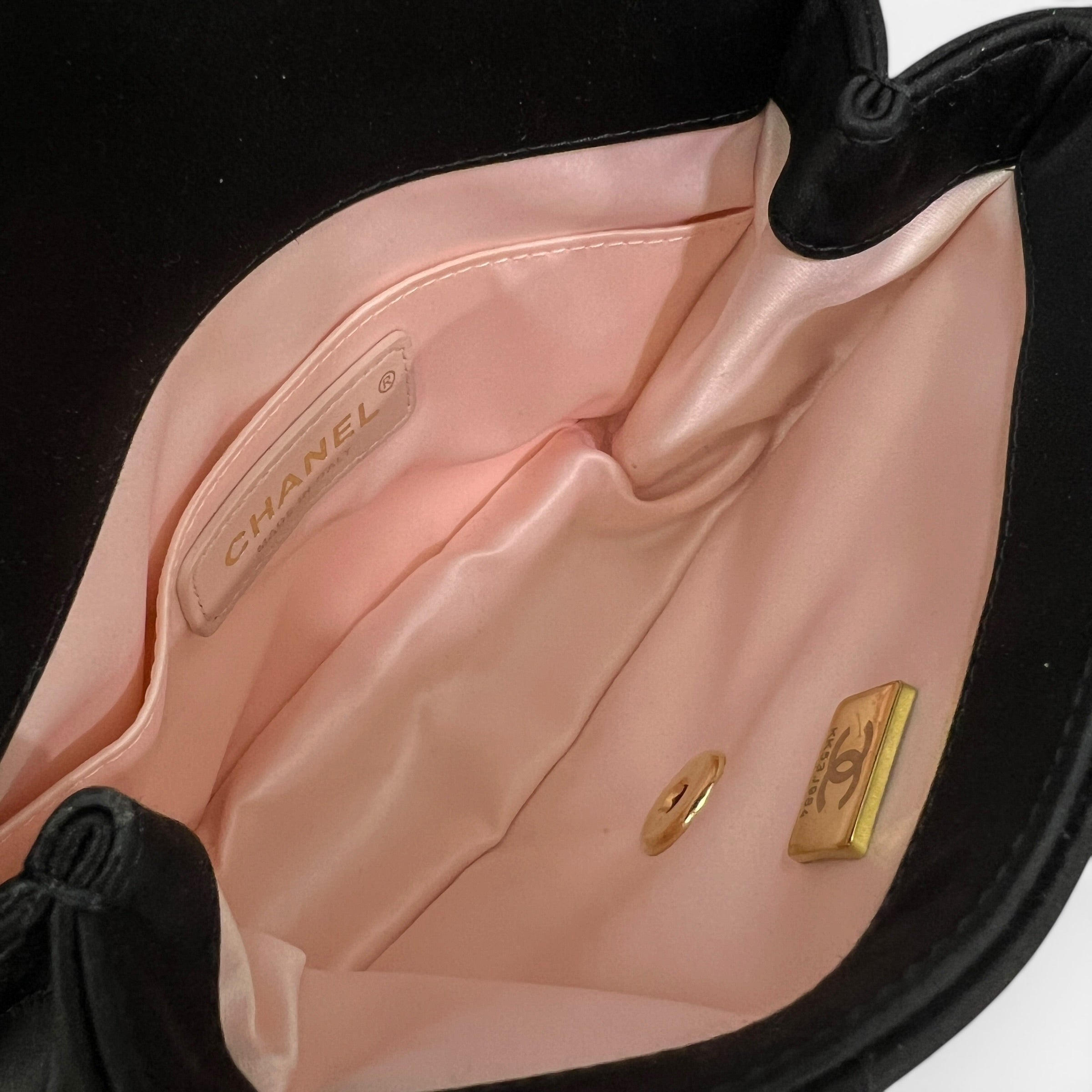 Borsa piccola in seta trapuntata
