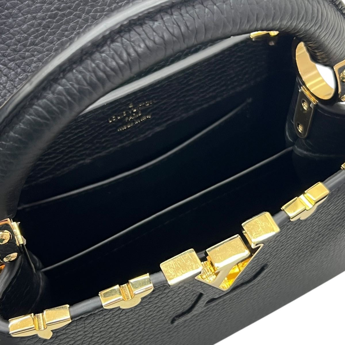 LOUIS VUITTON BORSA CAPUCINES MINI