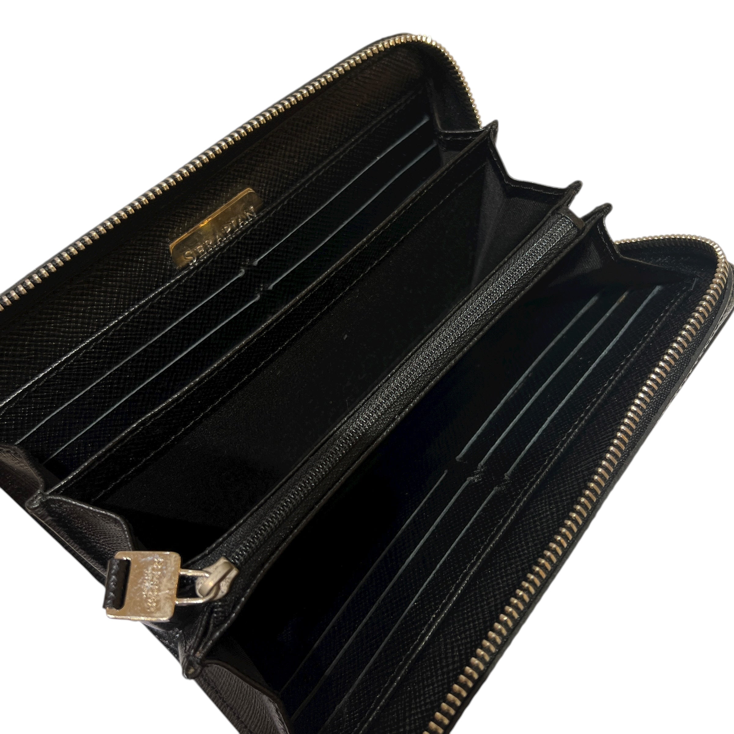 Portafoglio con zip in Saffiano