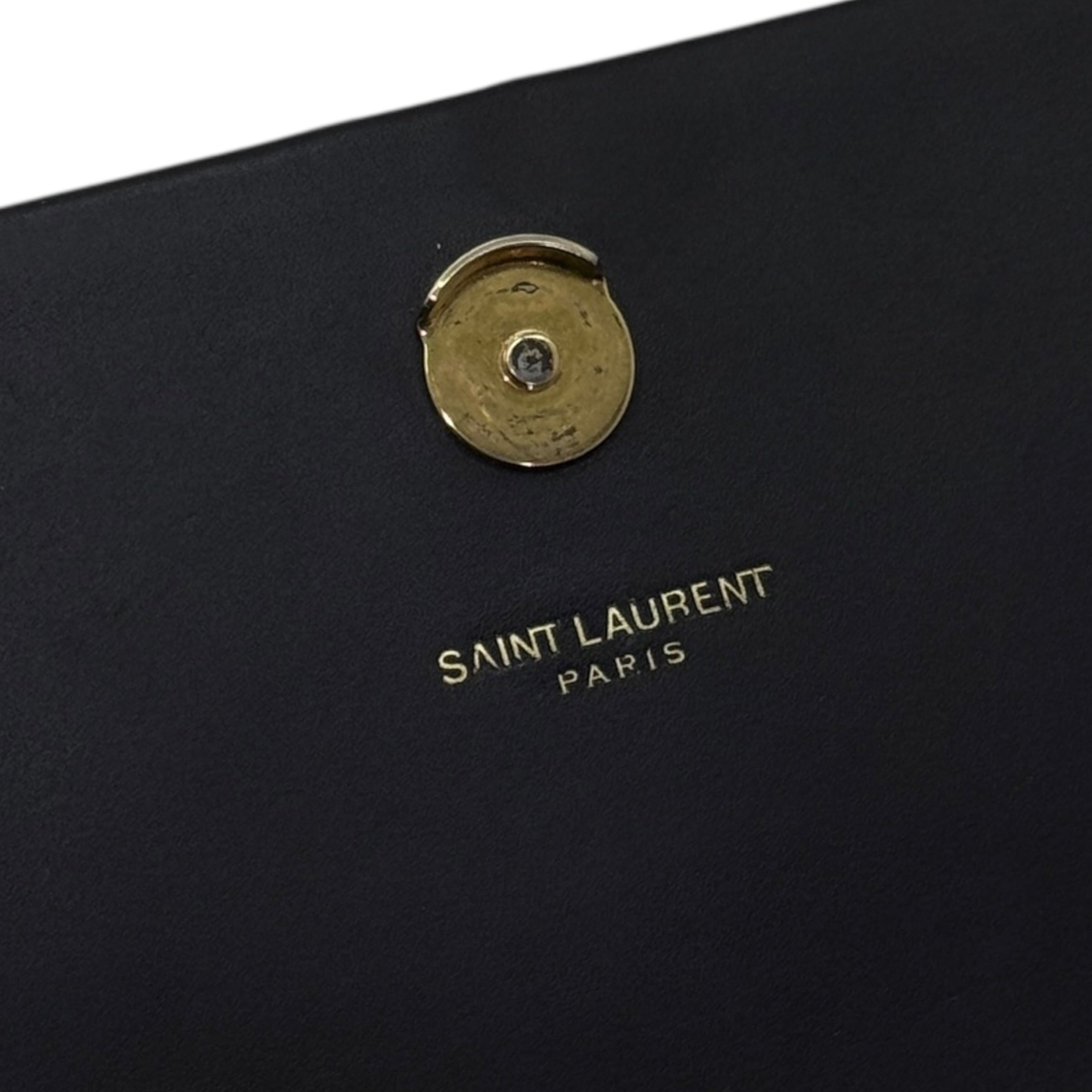 Kate Small con nappina in pelle liscia