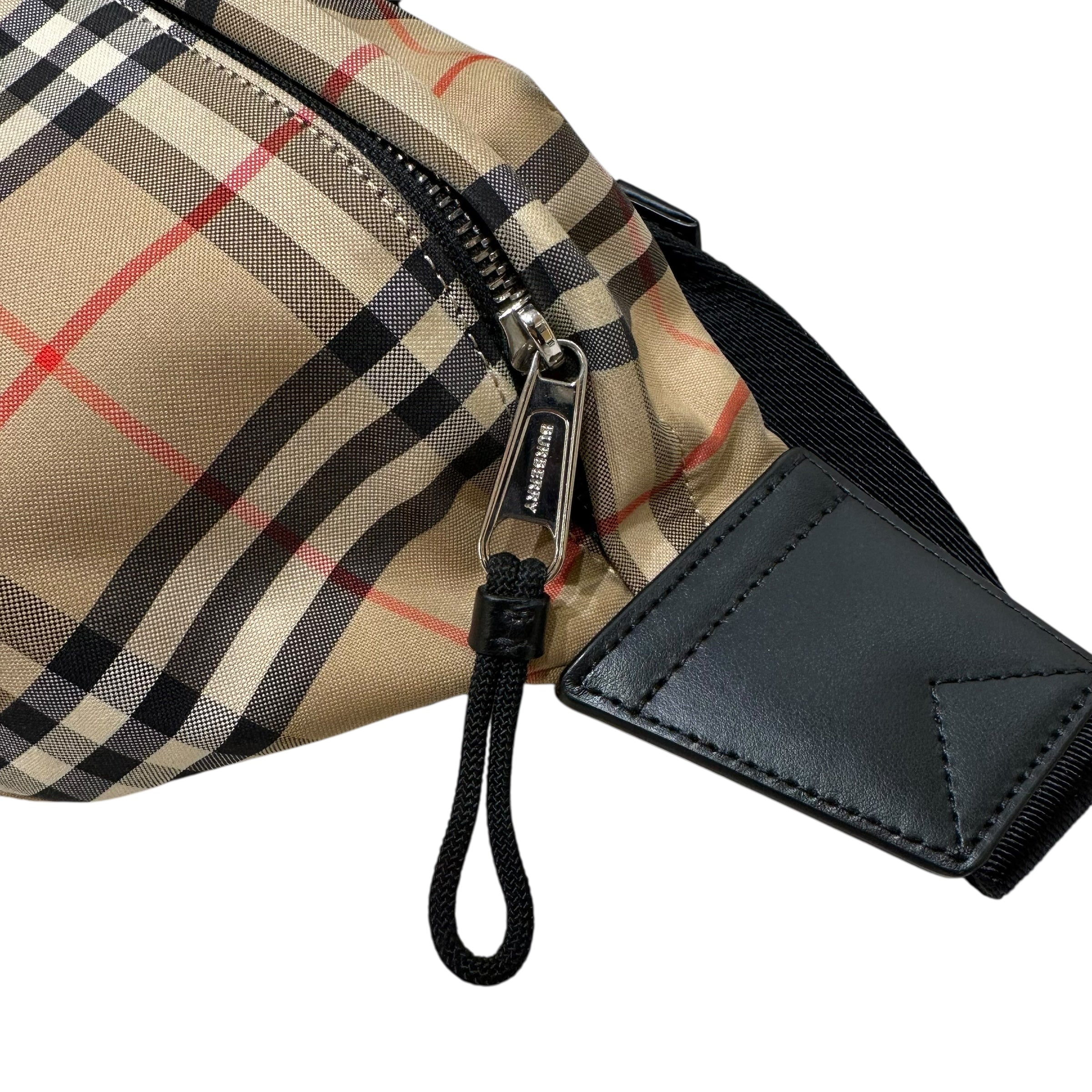 Burberry marsupio check in nylon