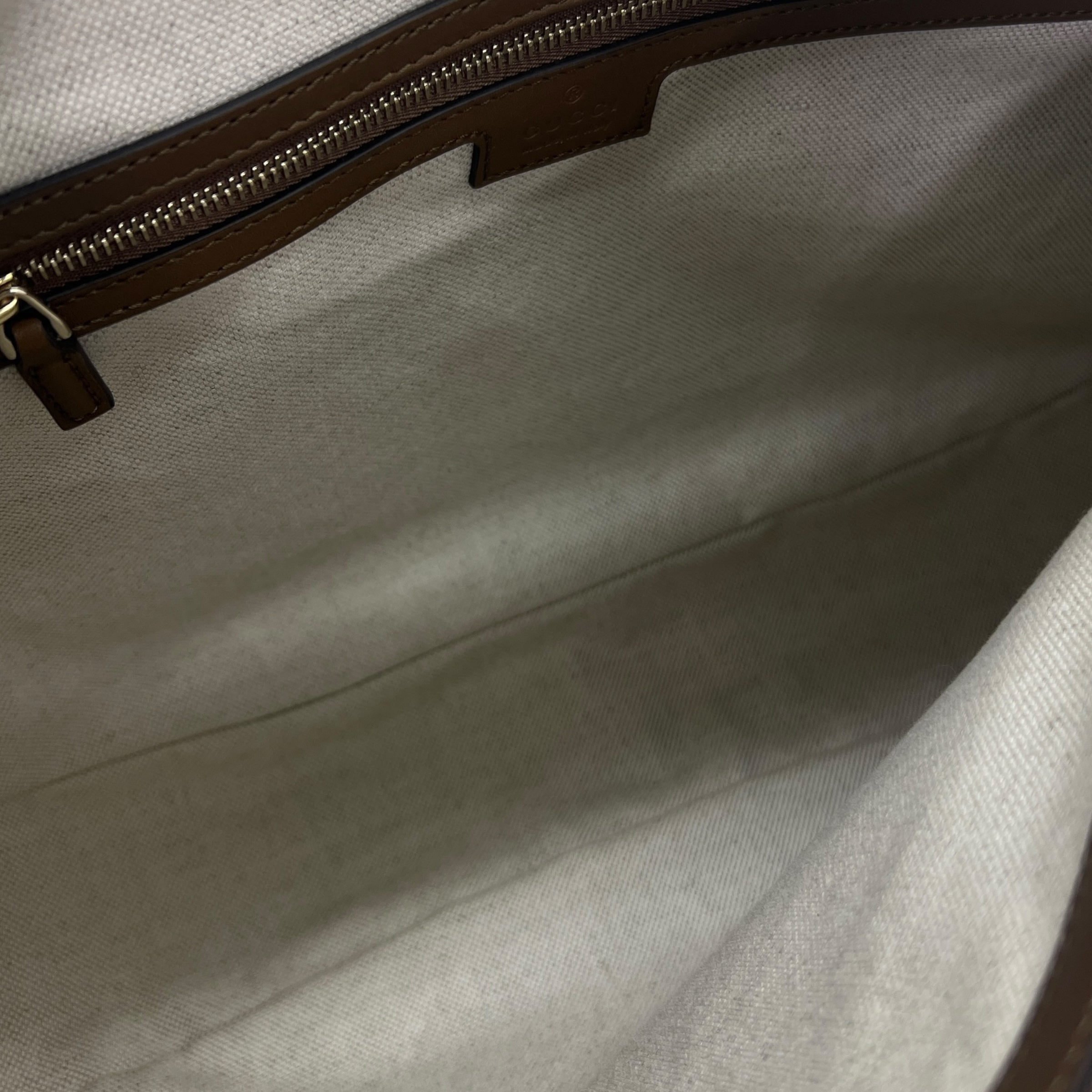 Borsa a spalla Gucci B misura media