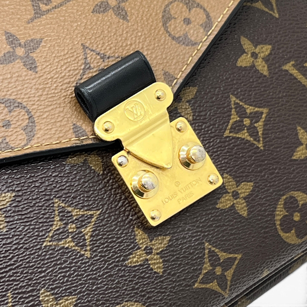 Pochette Métis Monogram Reverse