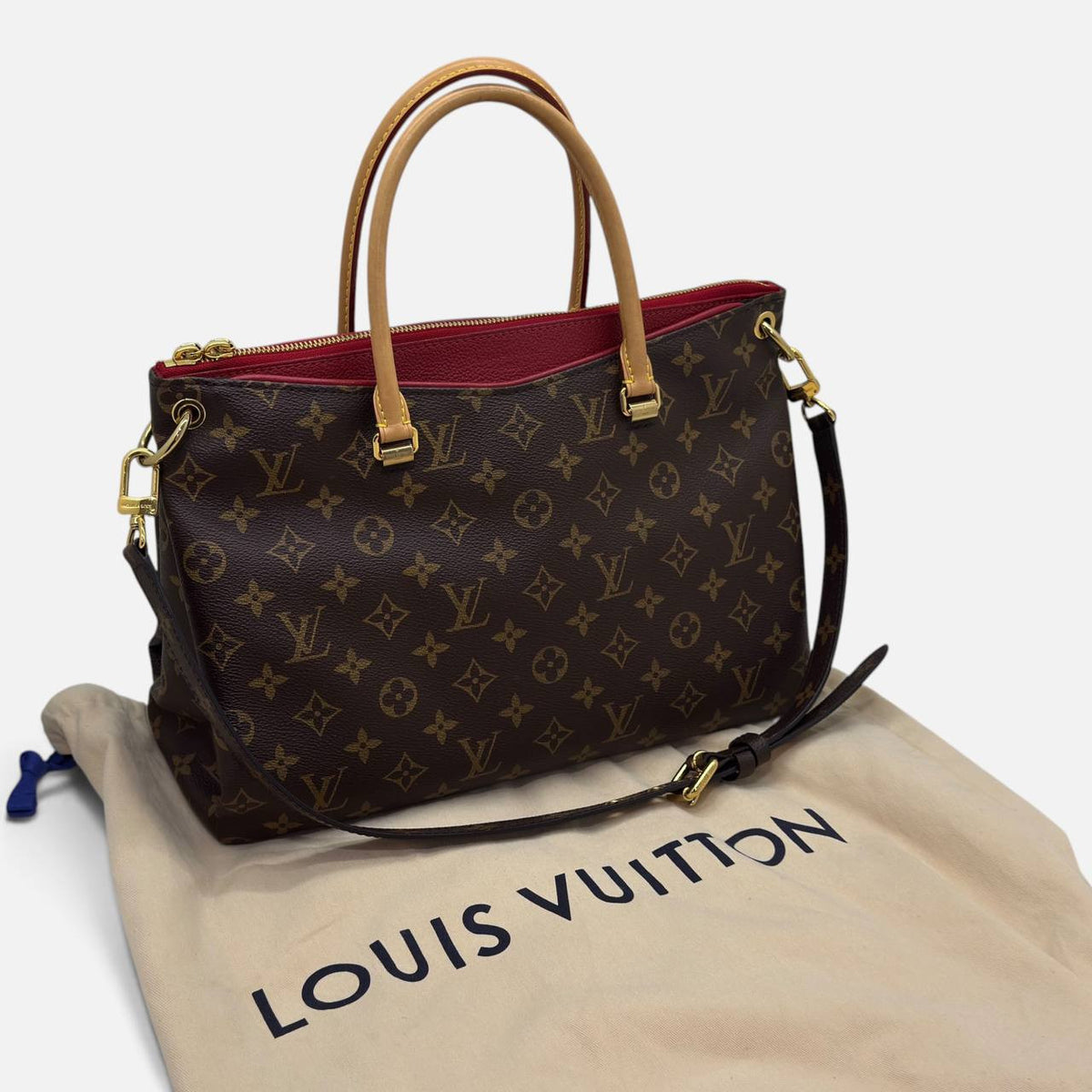Borsa Pallas