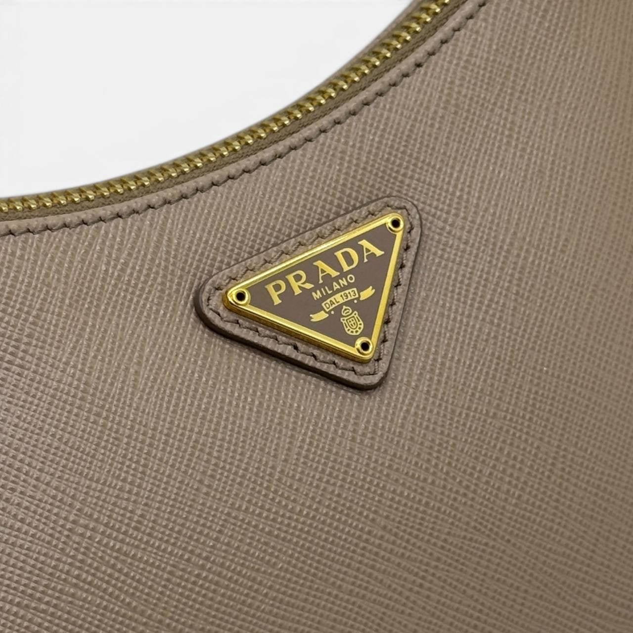 Borsa Prada Re-Edition 2005 in Saffiano