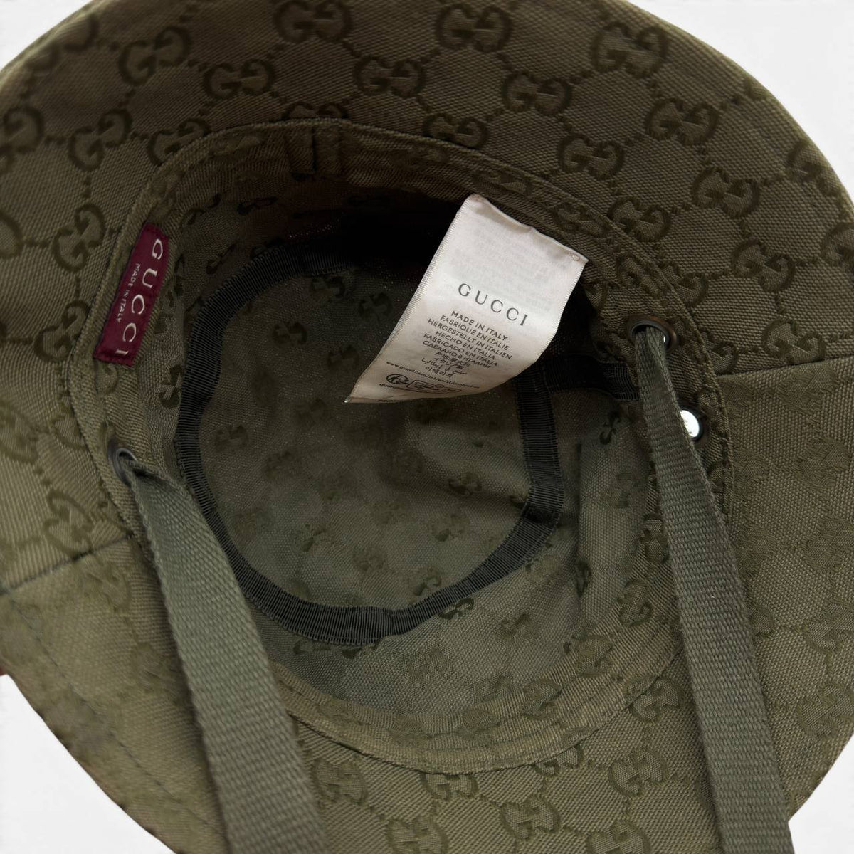 Cappello da pescatore con laccio regolabile