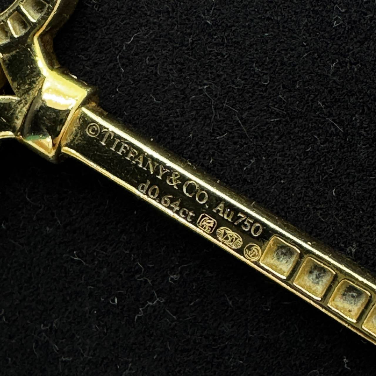 Chiave Crown in oro con pavè di diamanti