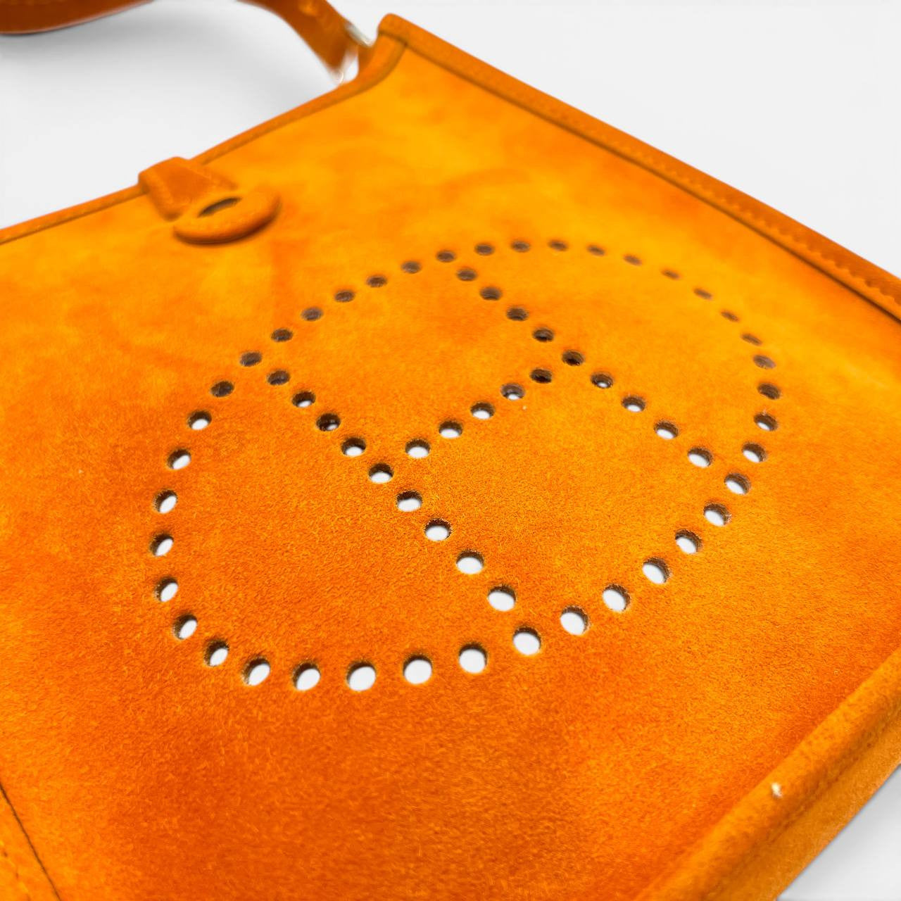 Evelyne mini a mano in suede