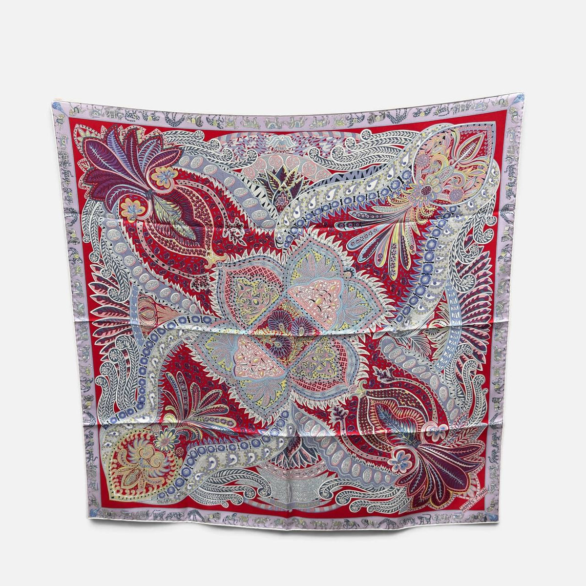 Foulard Carré 90 “Le Jardin De La Maharani”