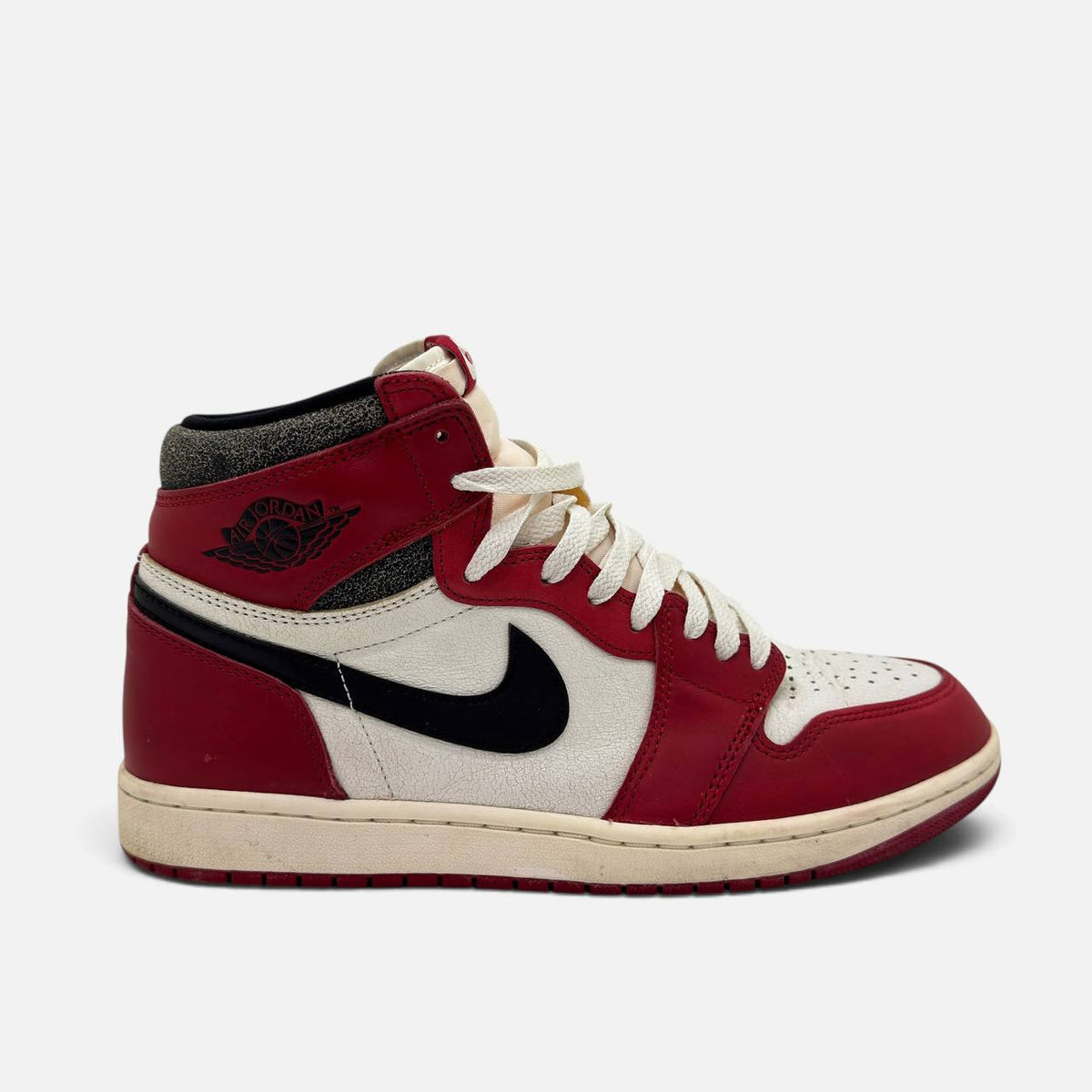 Jordan 1 Retro High OG Chicago Lost And Found taglia 44