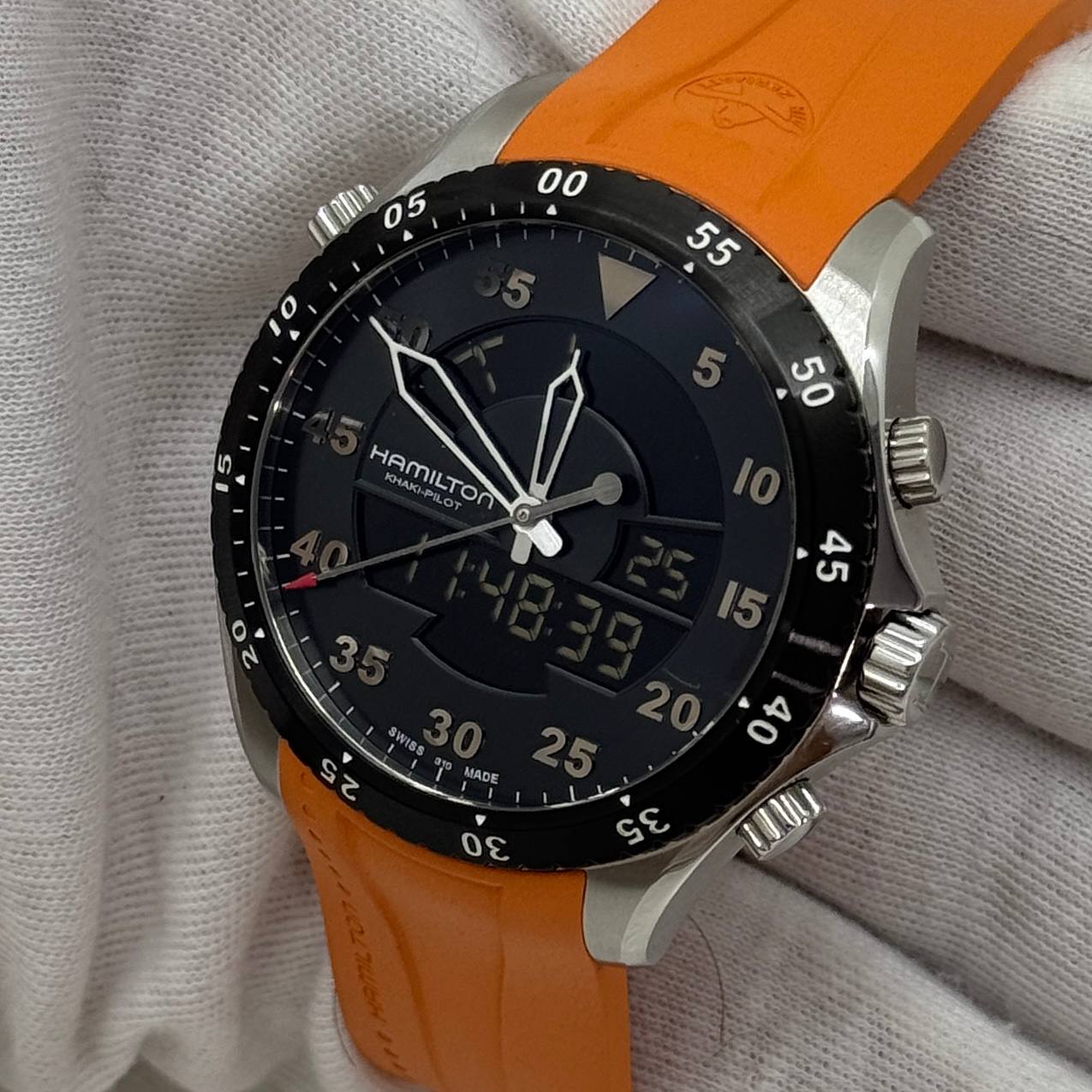 Khaki Aviation Flight Timer