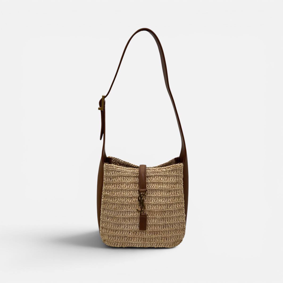 Le 5 a 7 small morbida in raffia e pelle