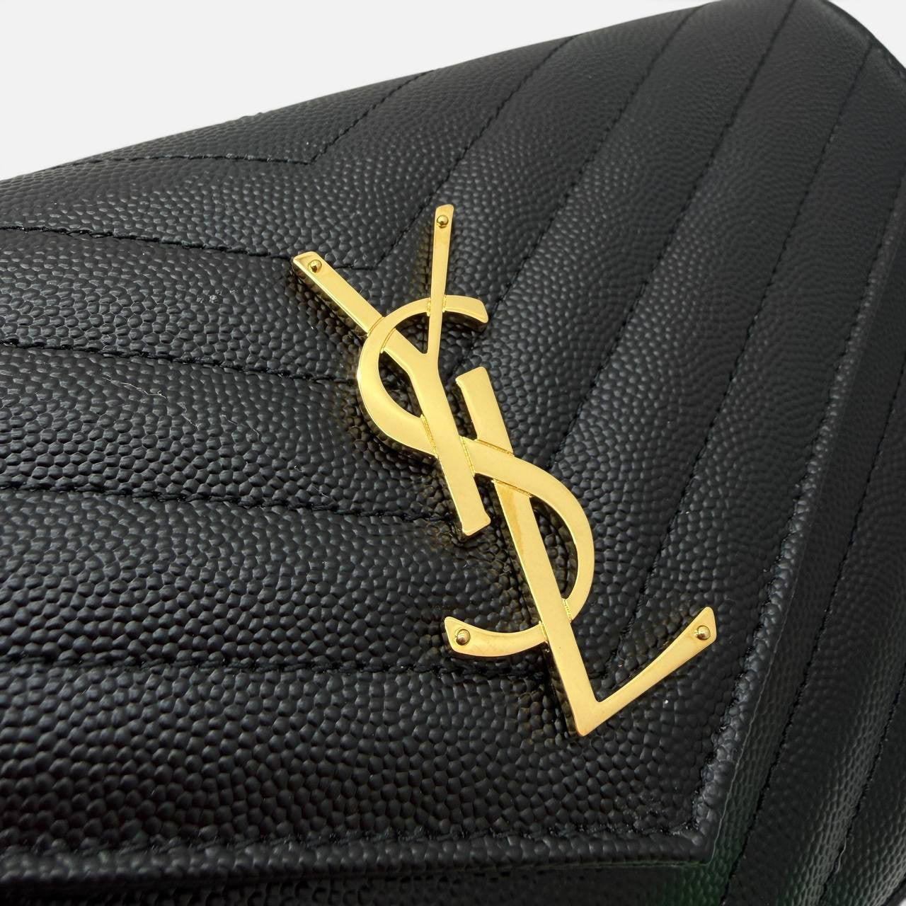 Pochette con catena Cassandre