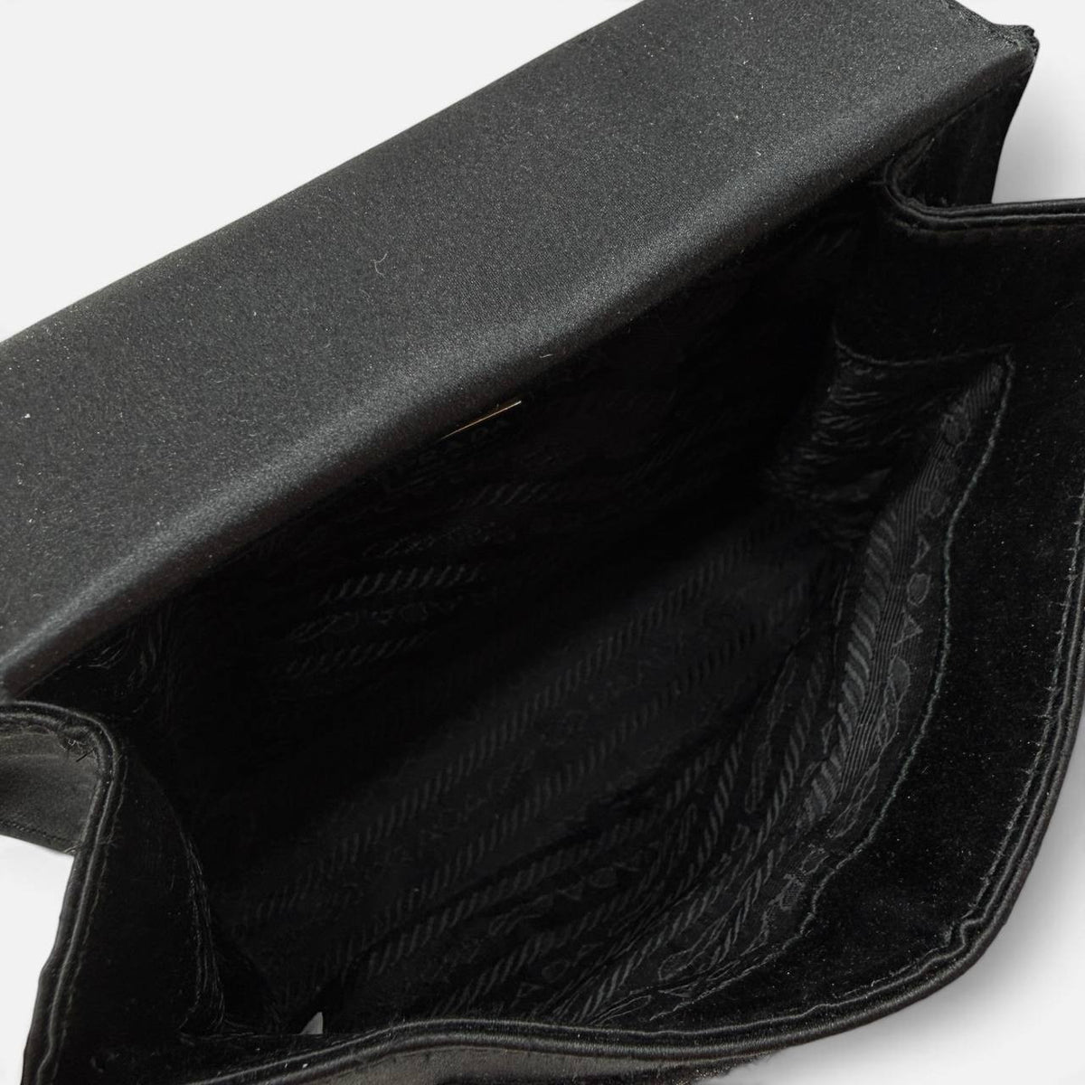 Pochette in seta