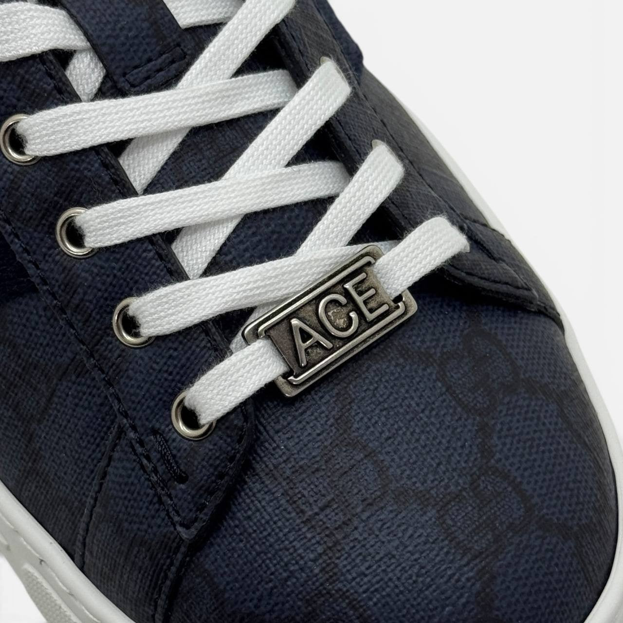 Sneakers Ace con dettaglio Web taglia 40,5