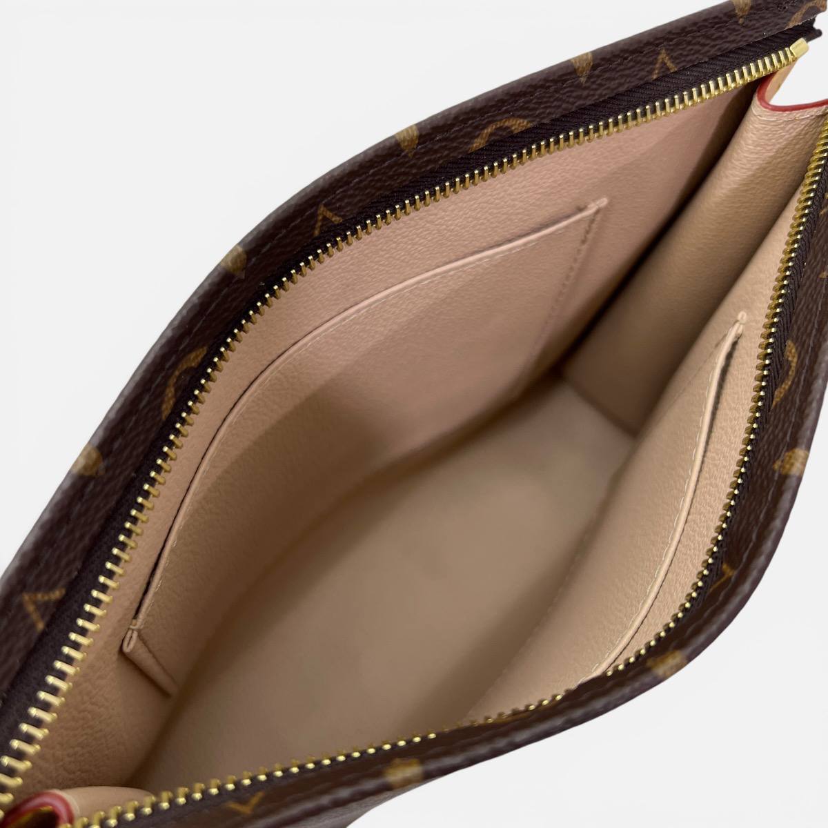 Trousse Toilette 26